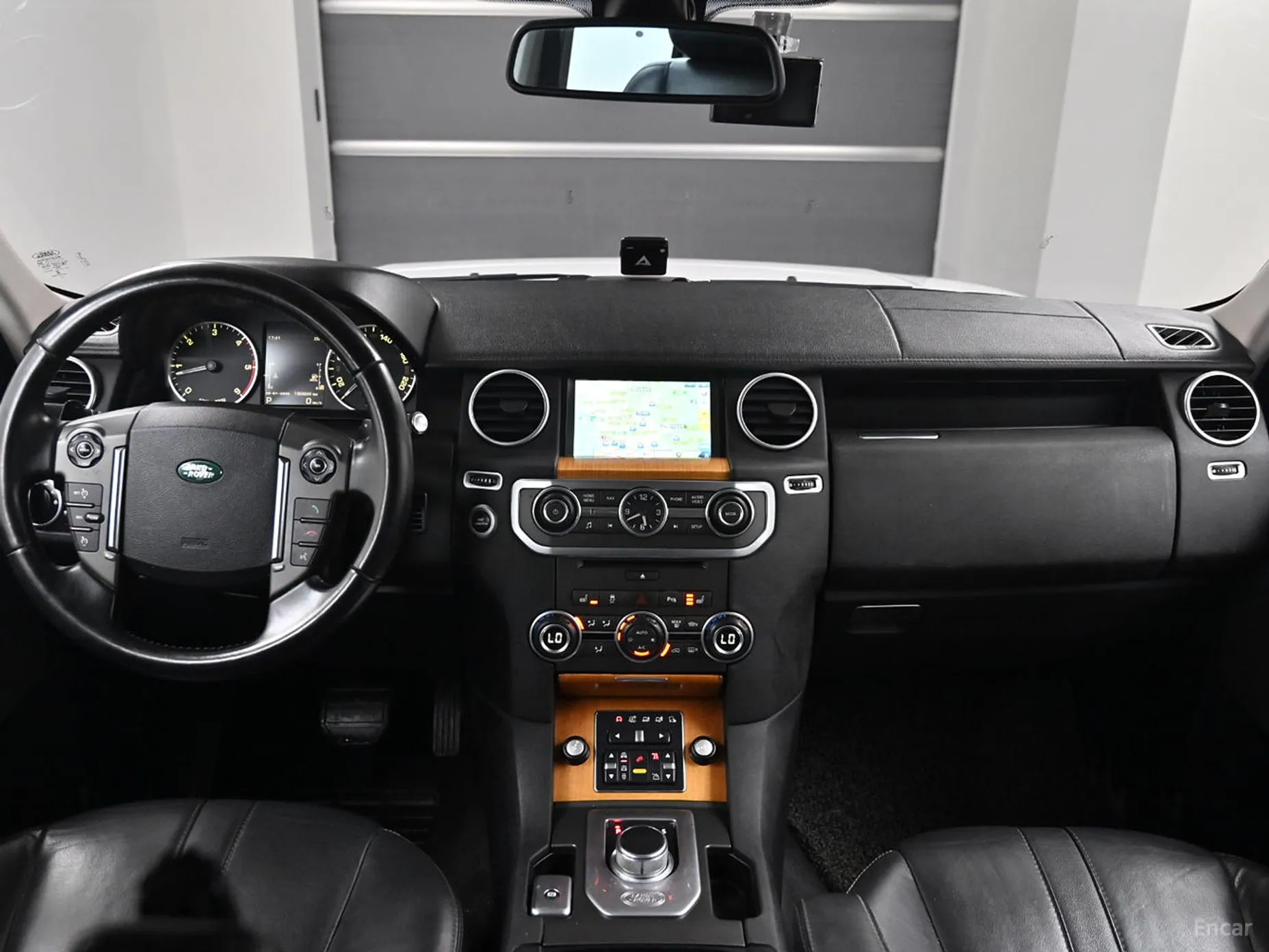 Land Rover Discovery 4 превью 4