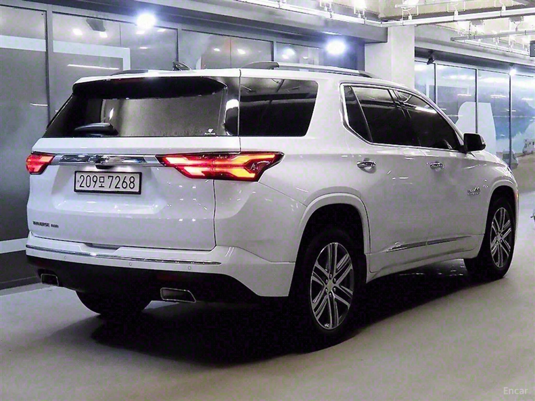 Chevrolet (GM Daewoo) Traverse превью 3
