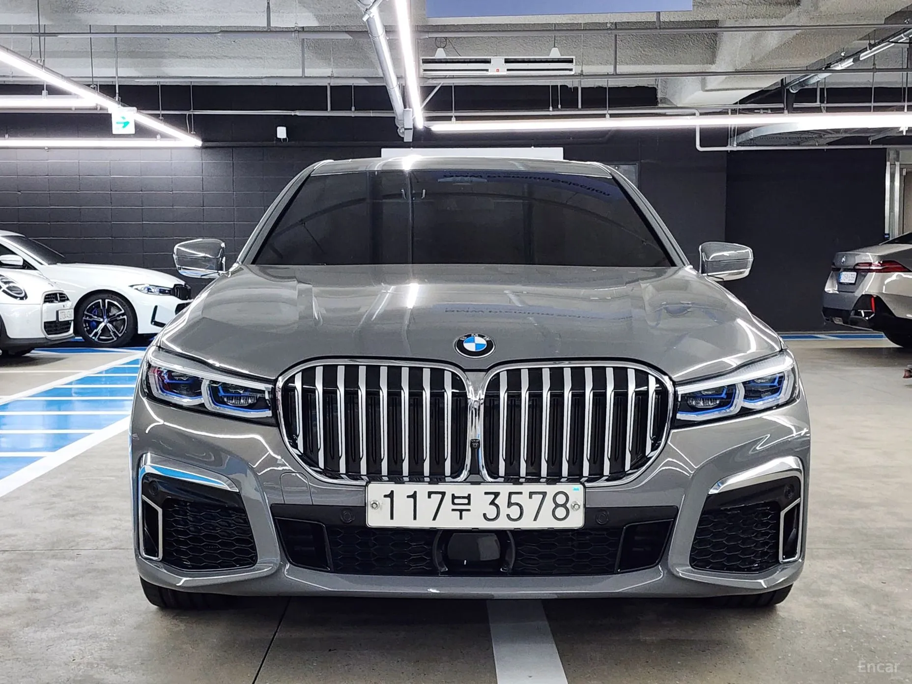 BMW 7 Series (G11) превью 2