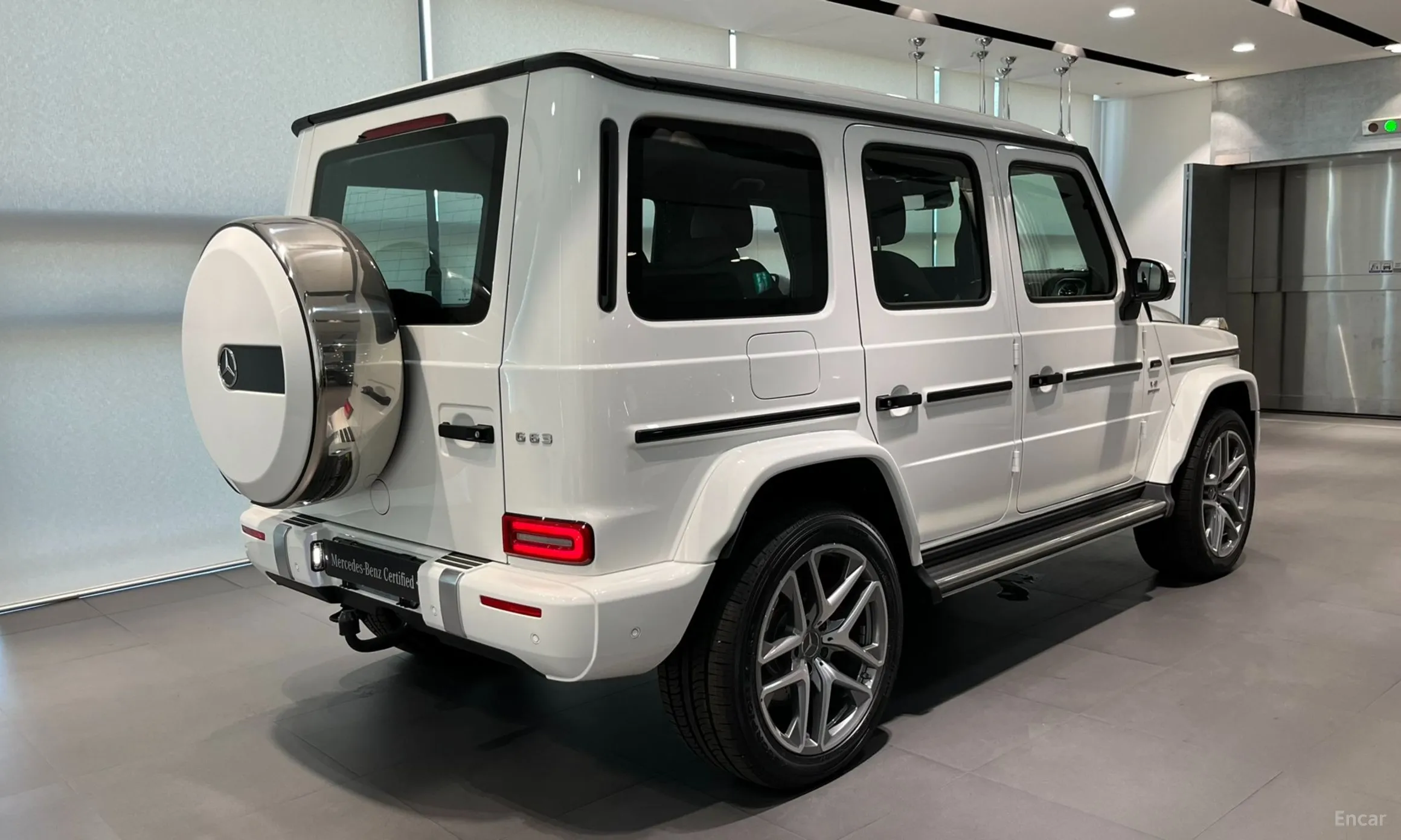 Mercedes Benz G-Class W463b