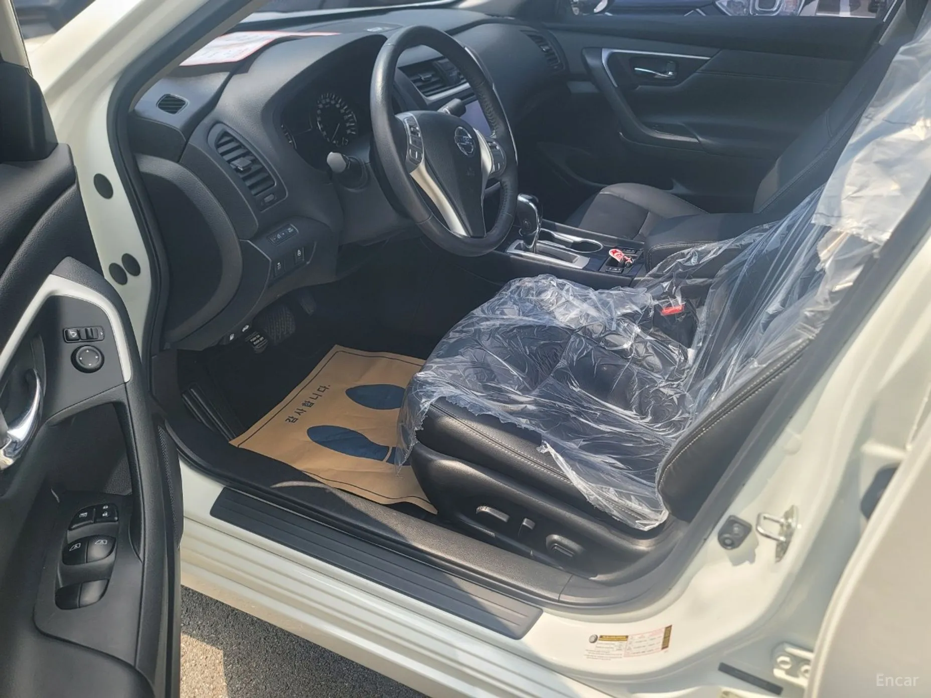 Nissan Altima превью 12