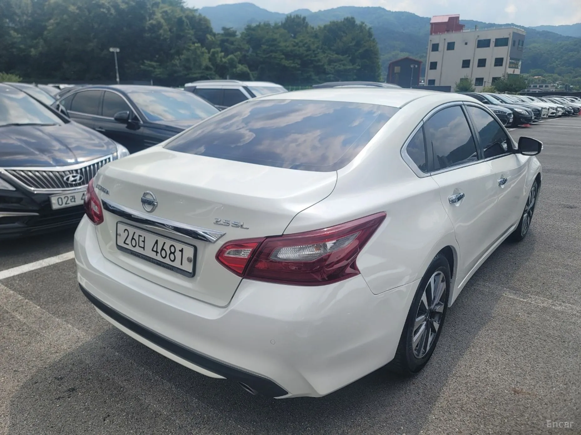 Nissan Altima превью 4