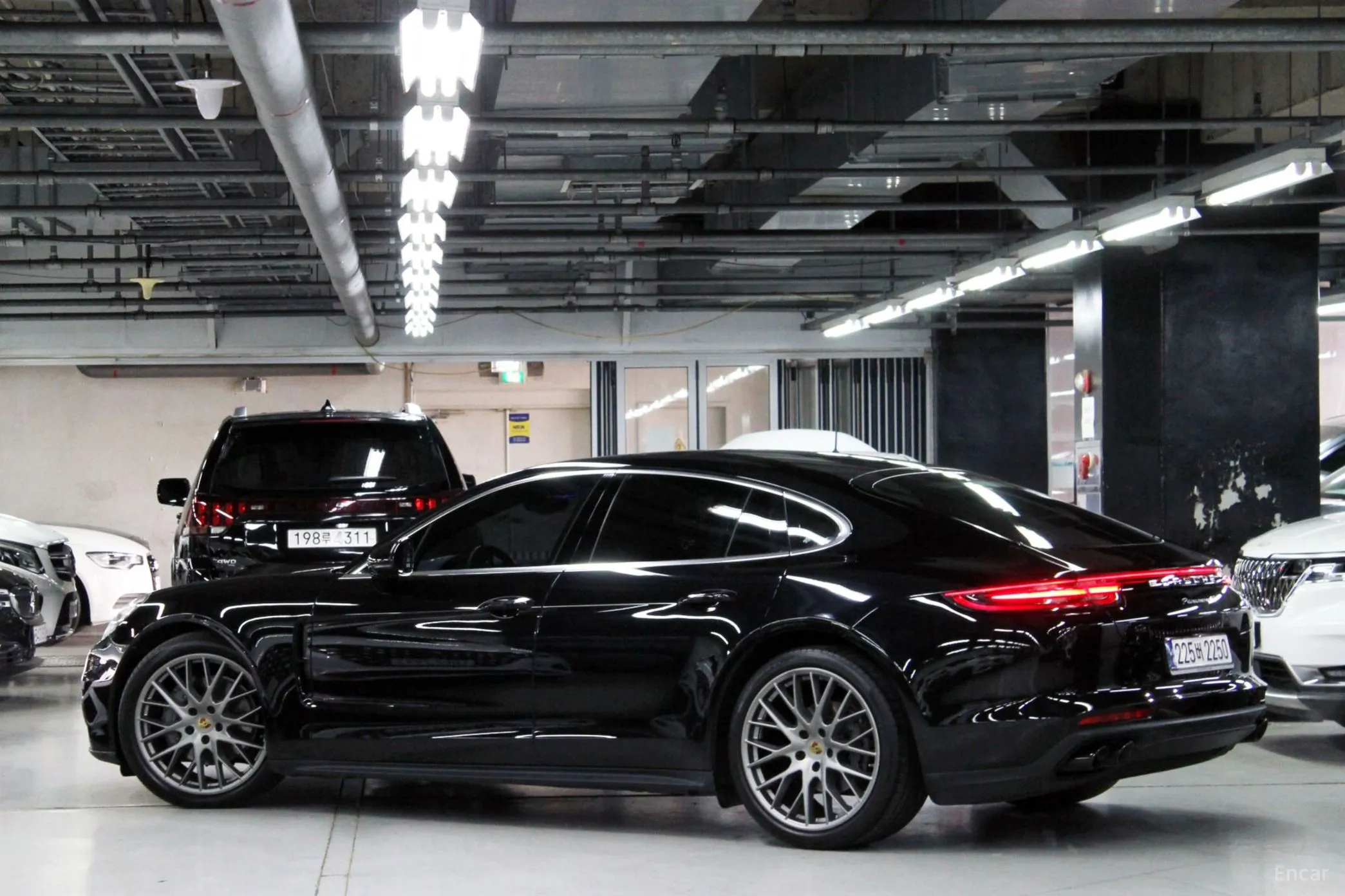 Porsche Panamera (971) превью 3
