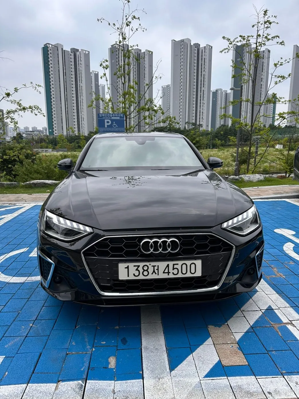 Audi A4 (B9)