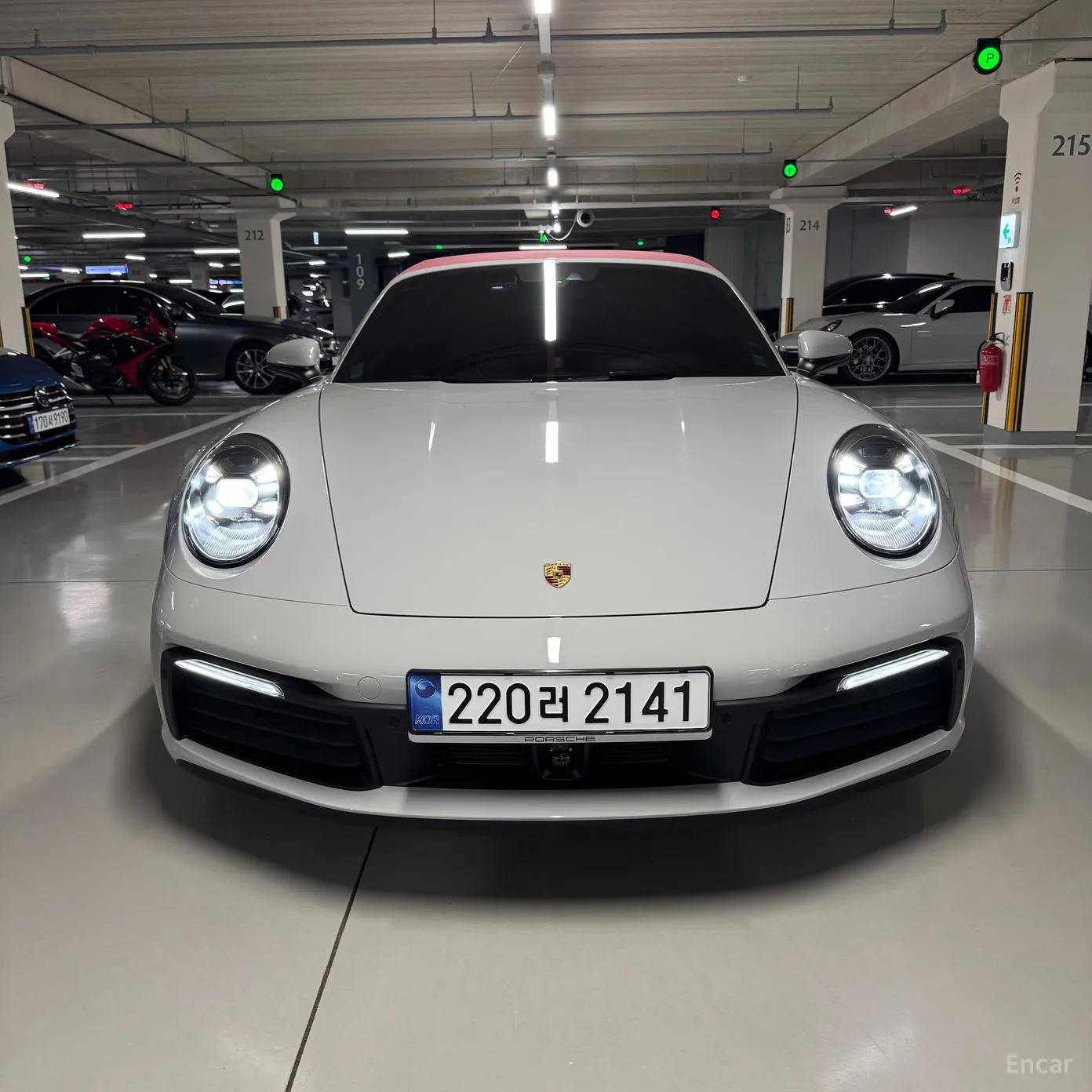 Porsche 911 (992)
