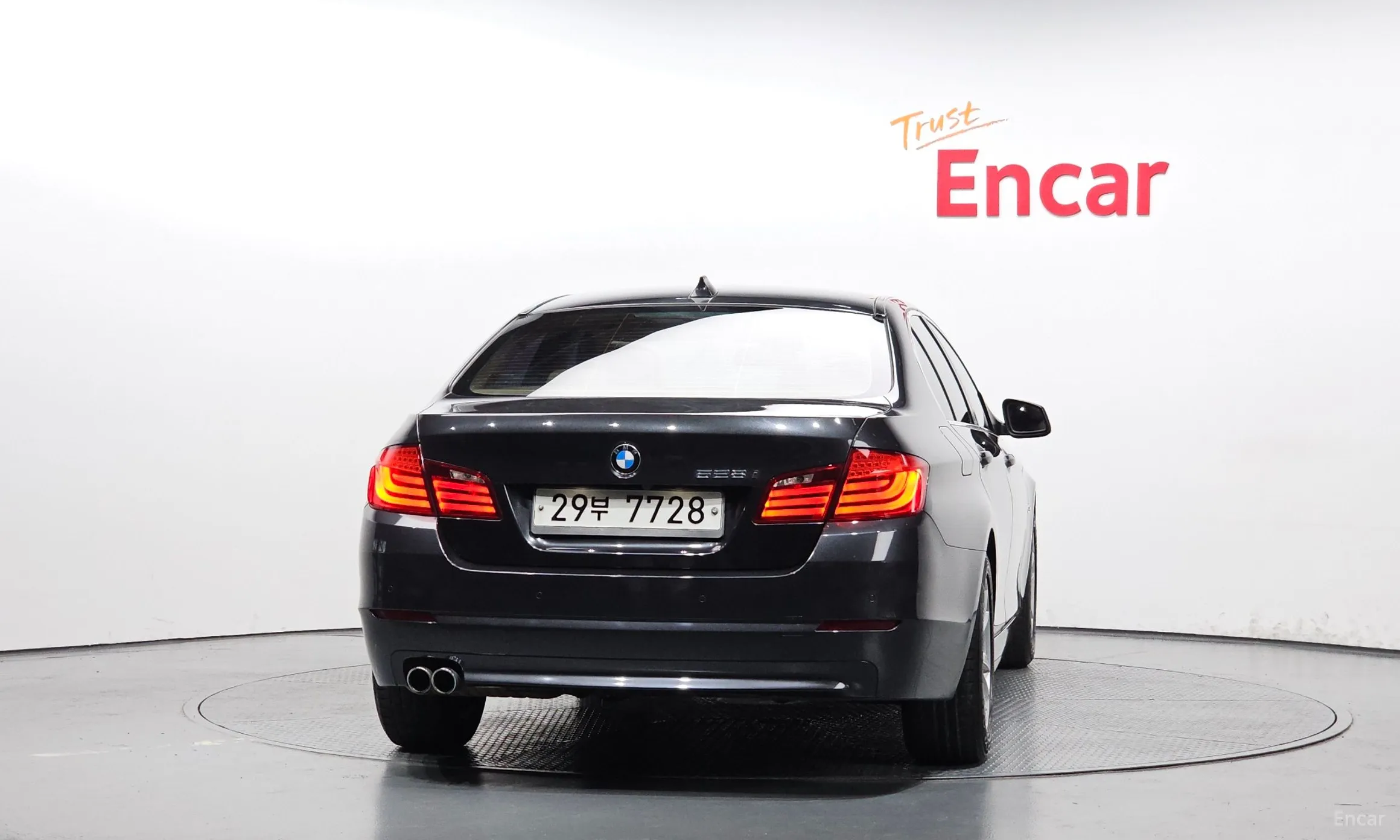 BMW 5 Series (F10) превью 3