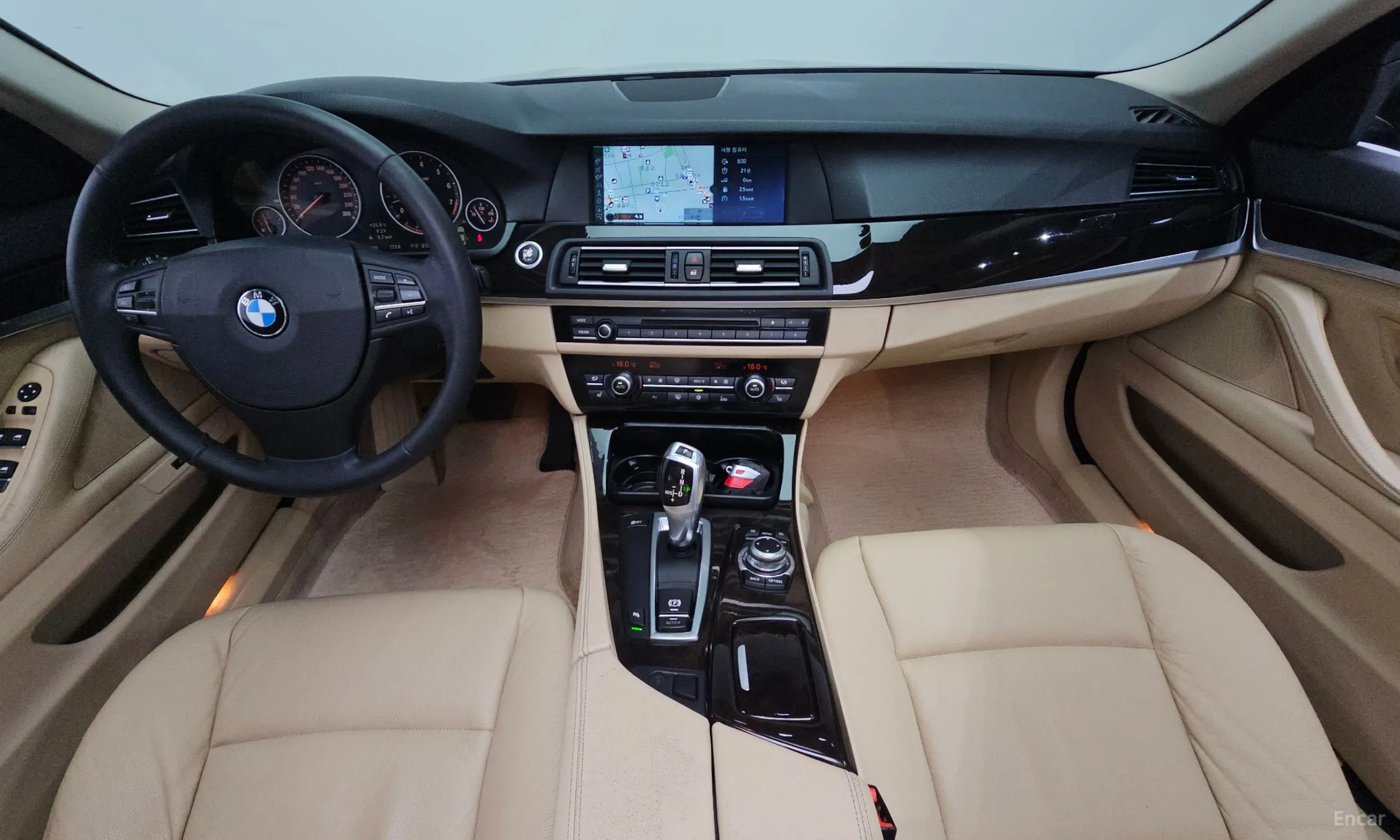 BMW 5 Series (F10) превью 4