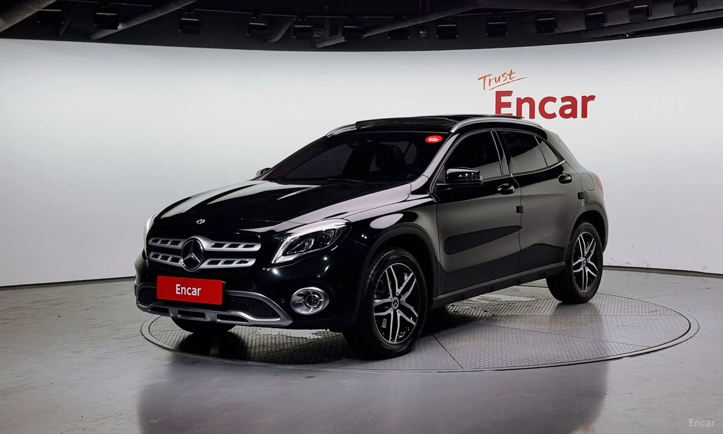 Mercedes Benz GLA-Class X156