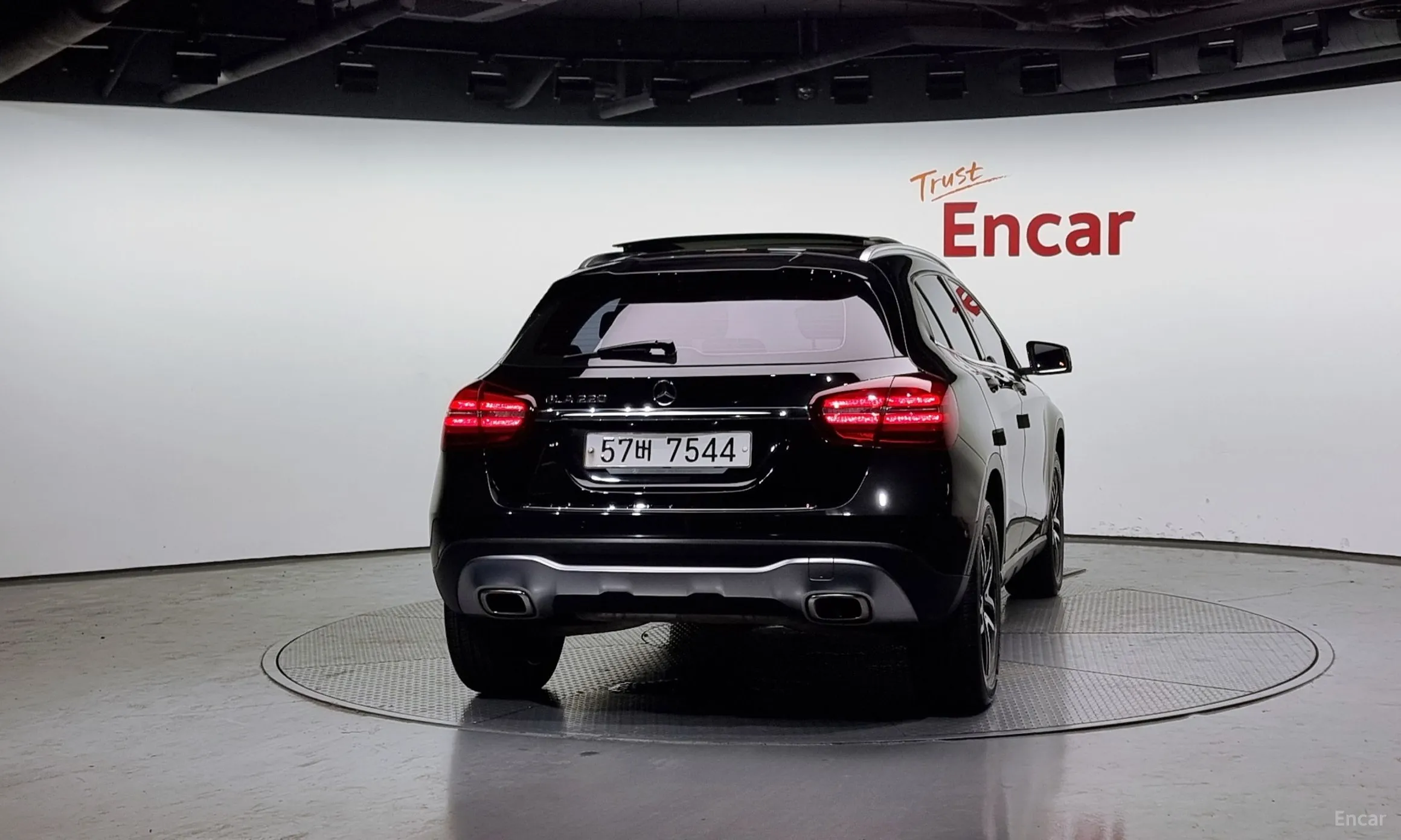 Mercedes Benz GLA-Class X156 превью 3