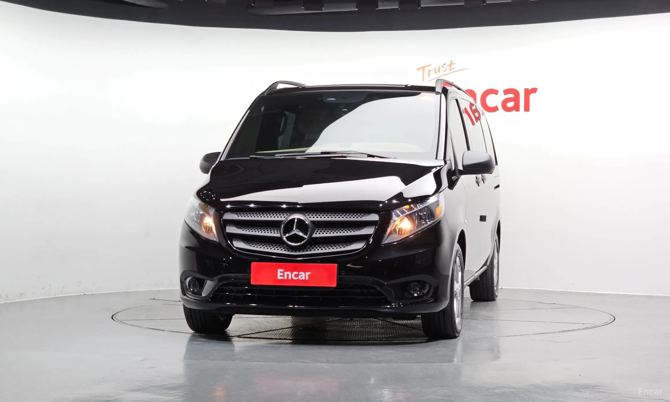 Mercedes Benz V-Class