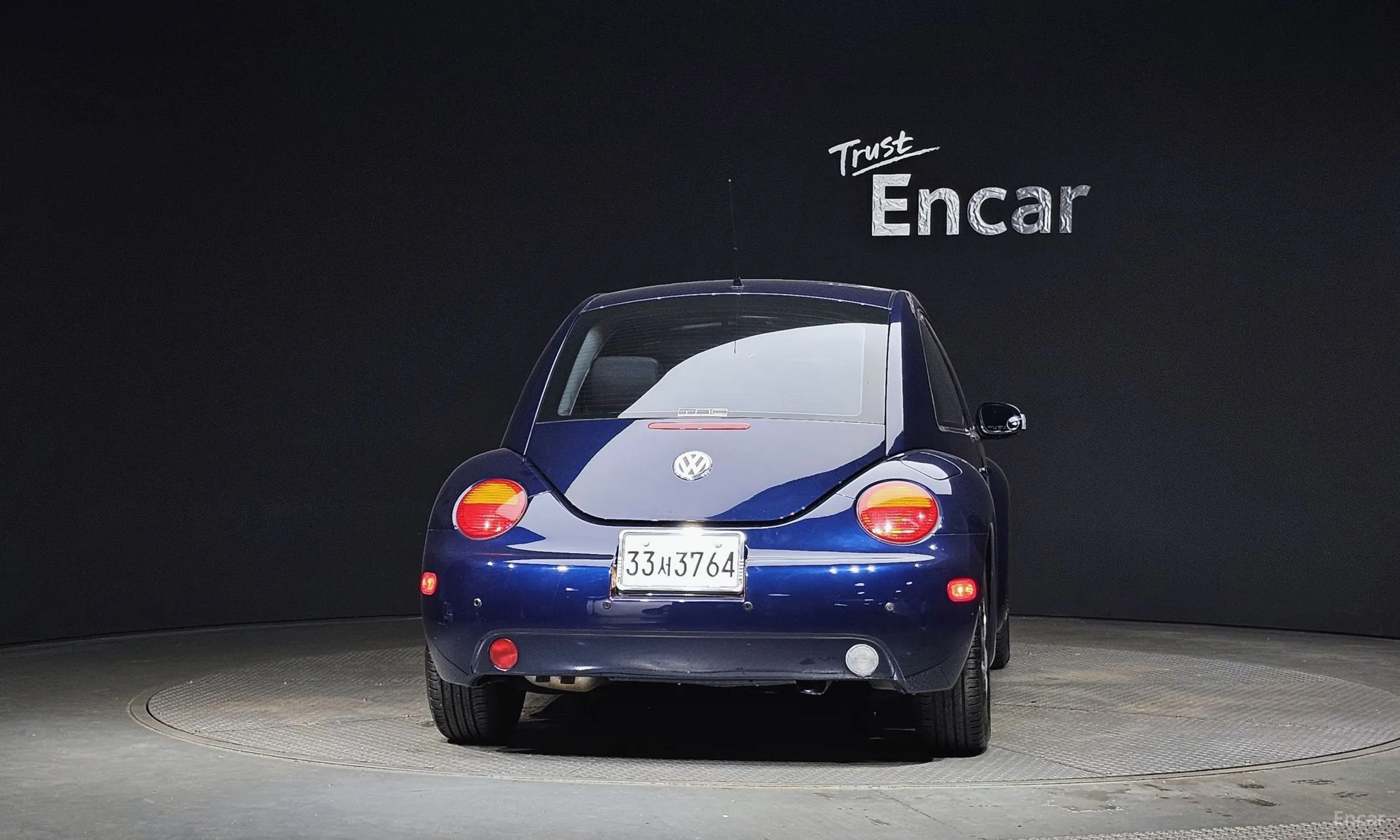 Volkswagen New Beetle превью 3
