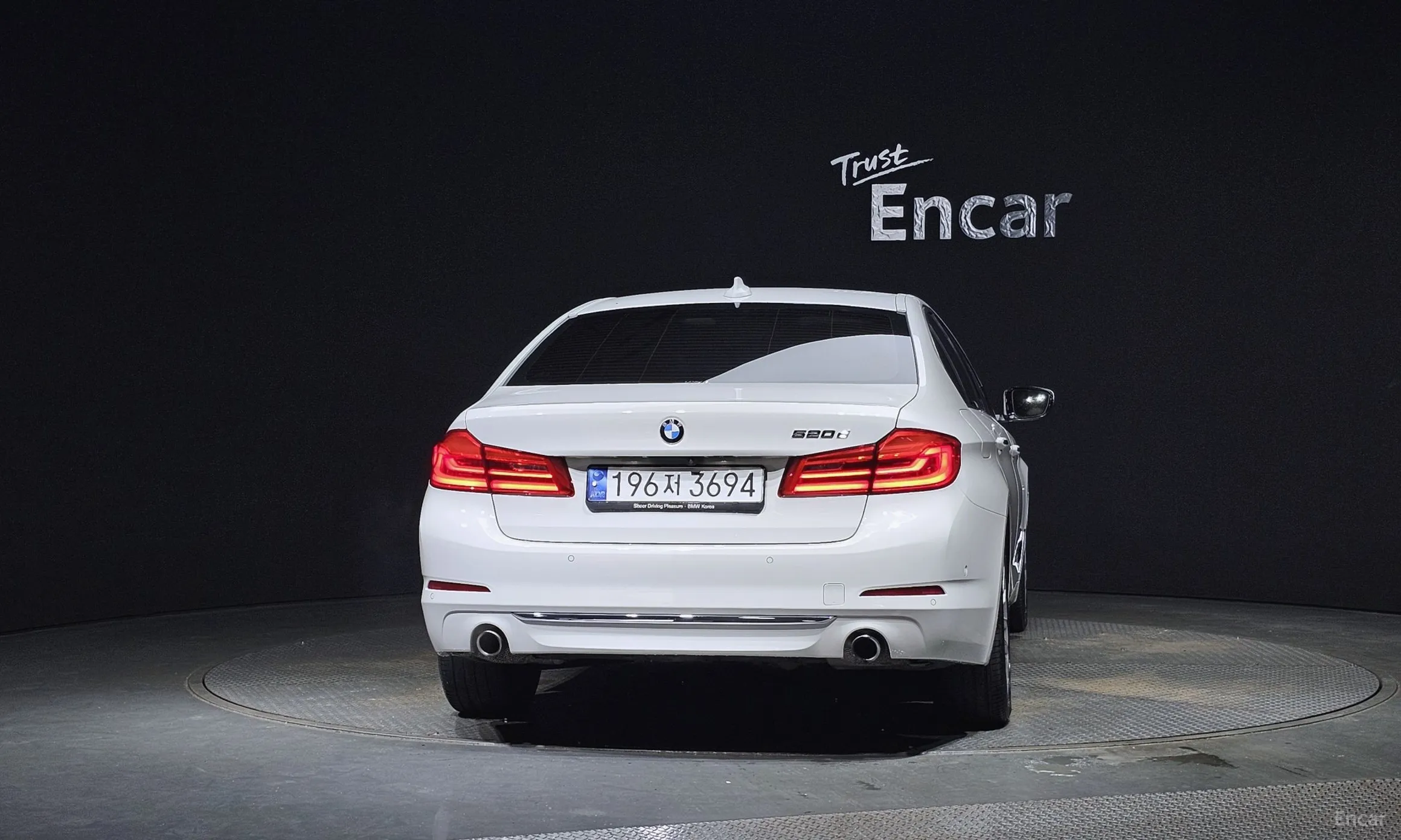 BMW 5 Series (G30) превью 3