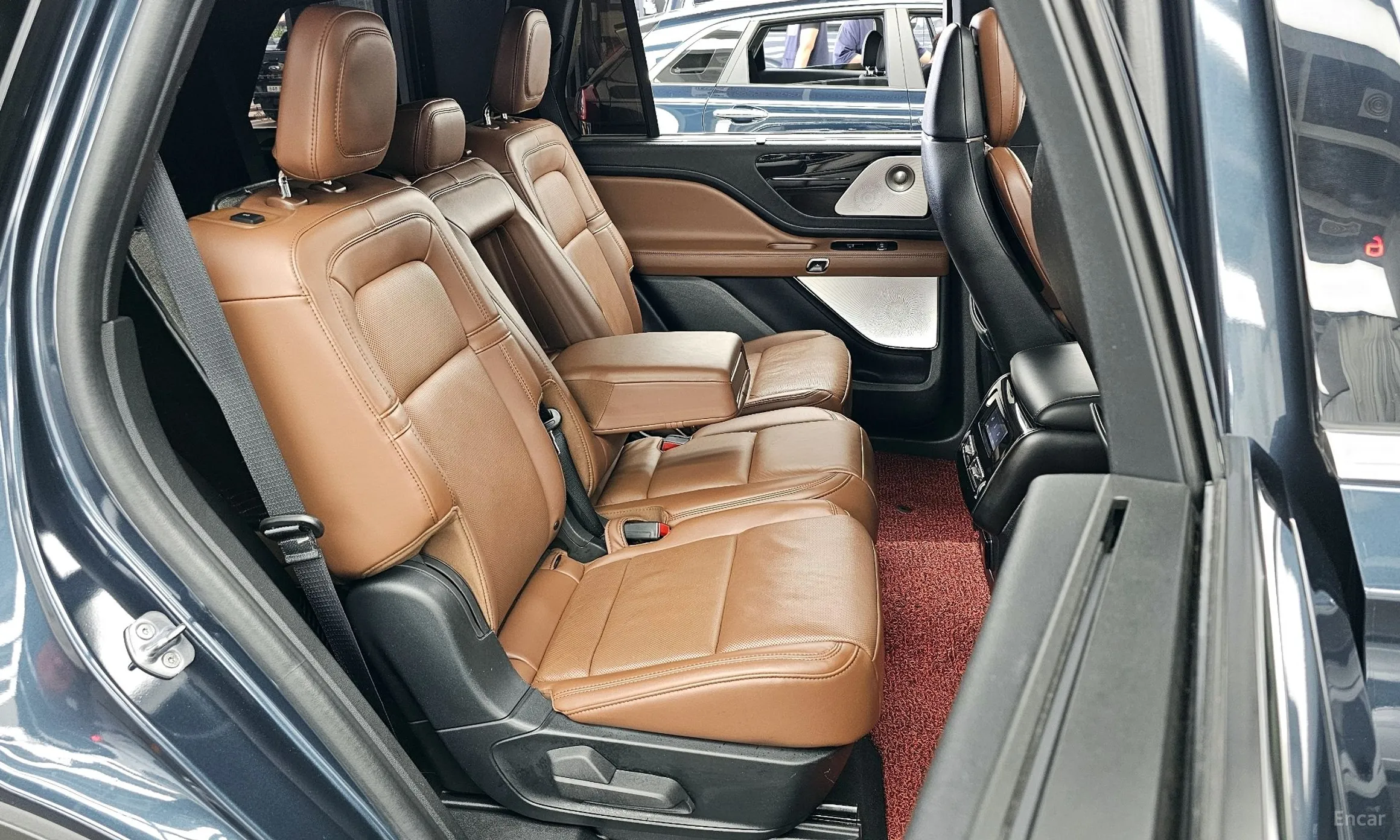 Lincoln Aviator 2nd Generation превью 12