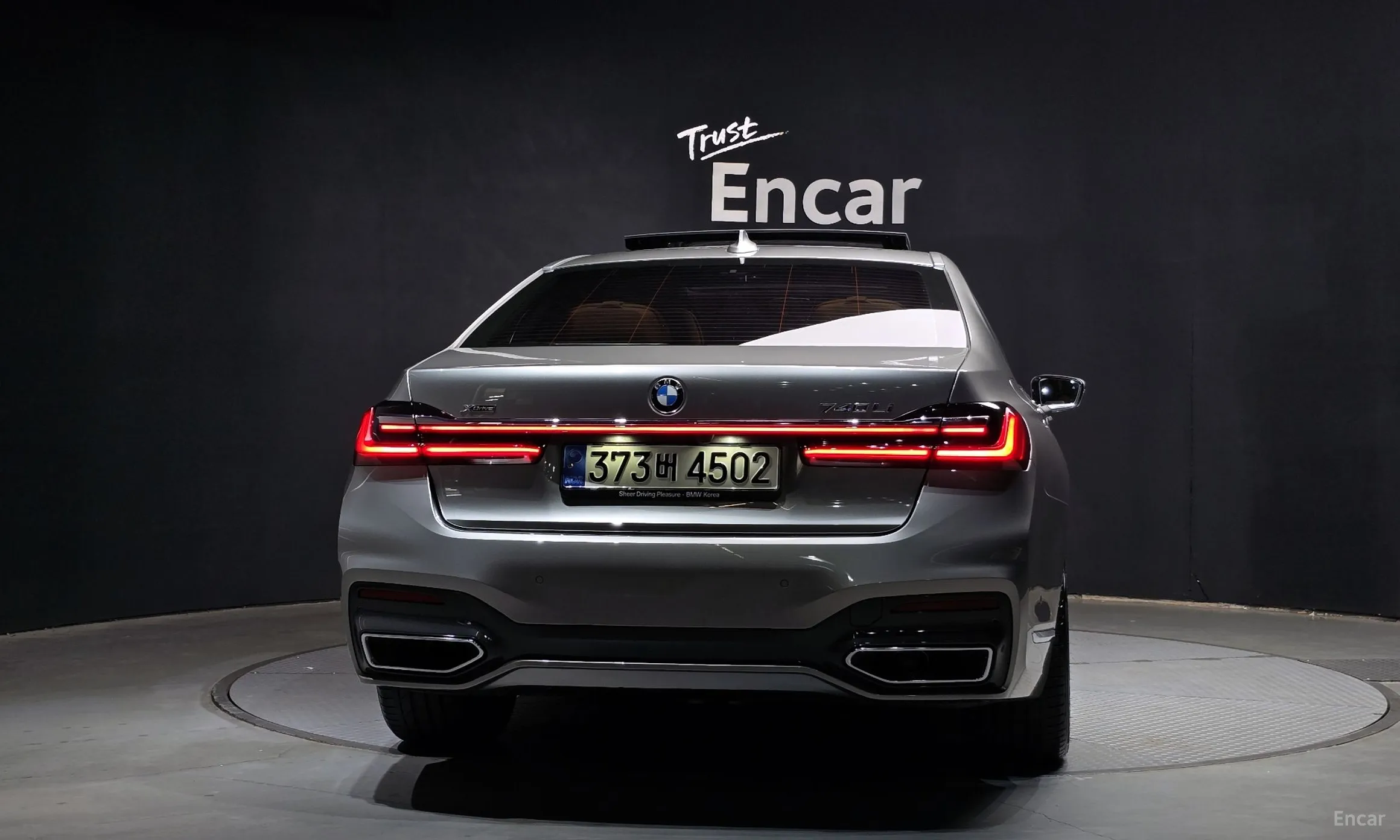 BMW 7 Series (G11) превью 3