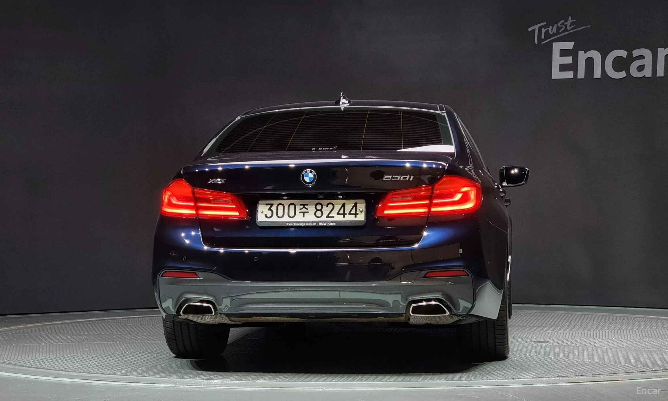 BMW 5 Series (G30) превью 3