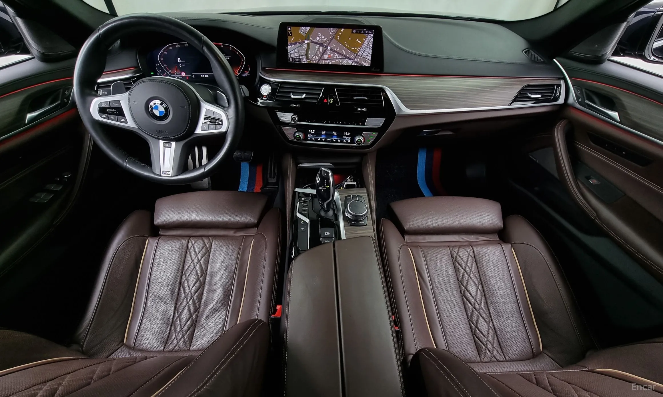 BMW 5 Series (G30) превью 4