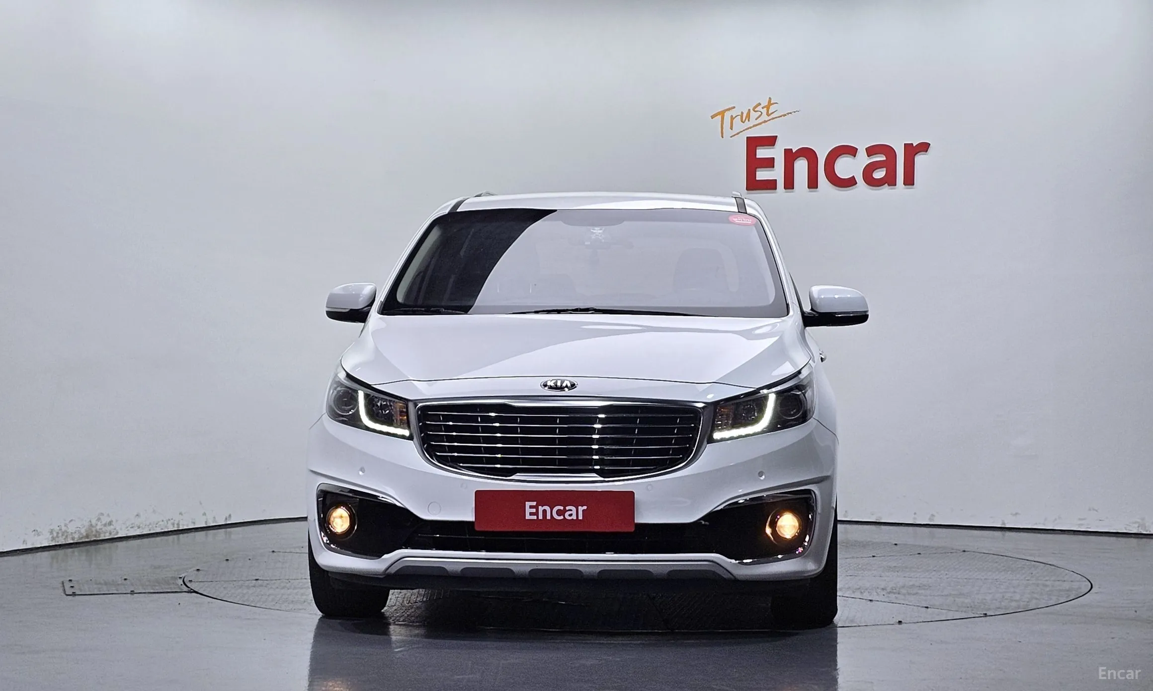 Kia Carnival превью 2