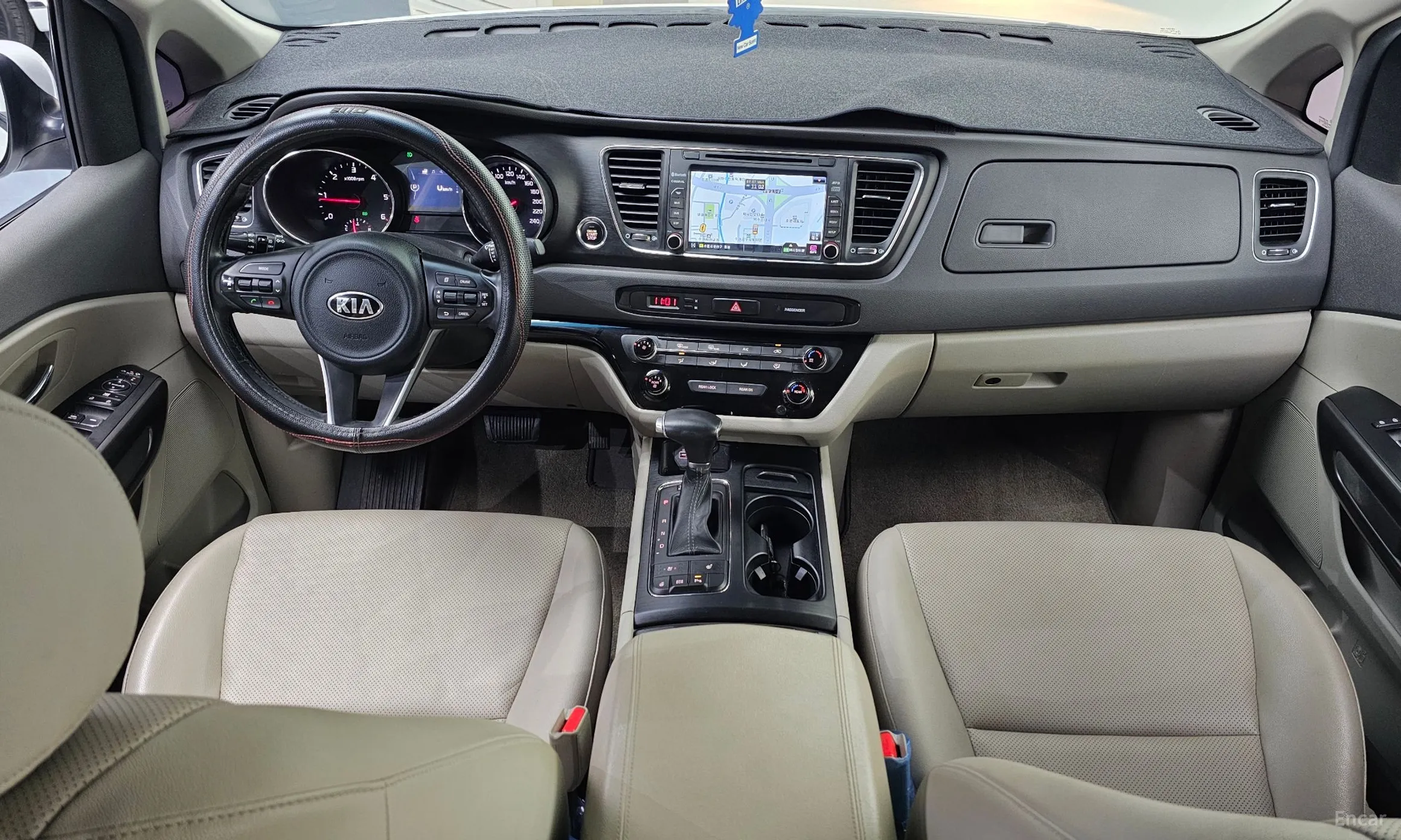 Kia Carnival превью 4