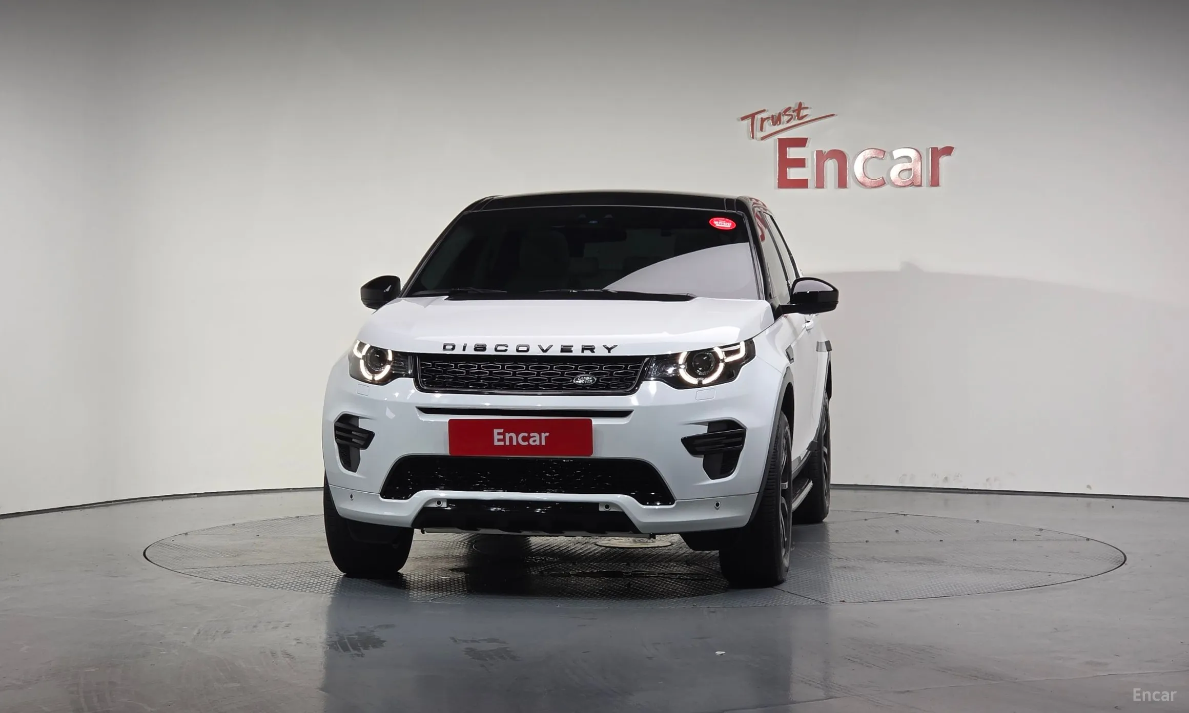 Land Rover Discovery Sports превью 2