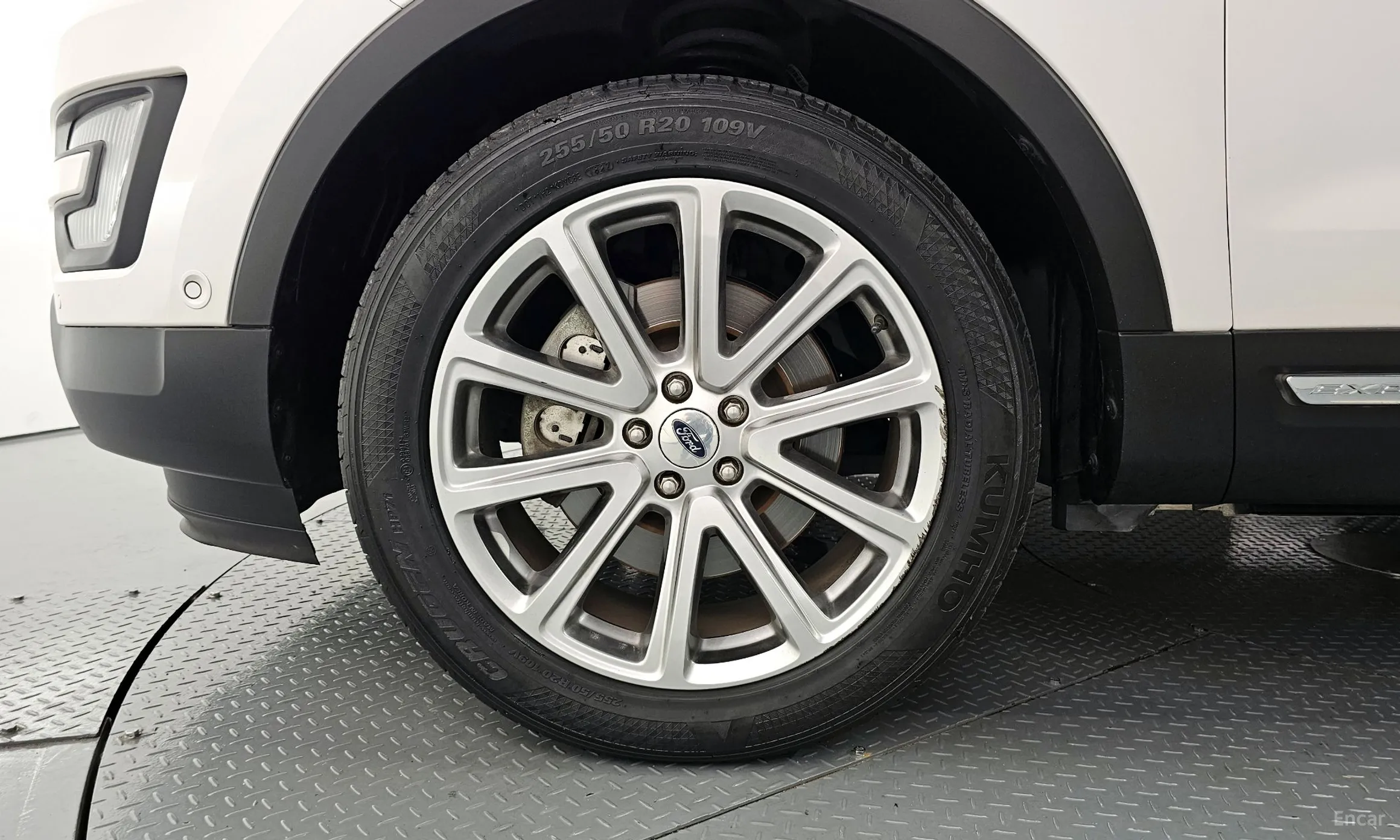 Ford Explorer превью 5