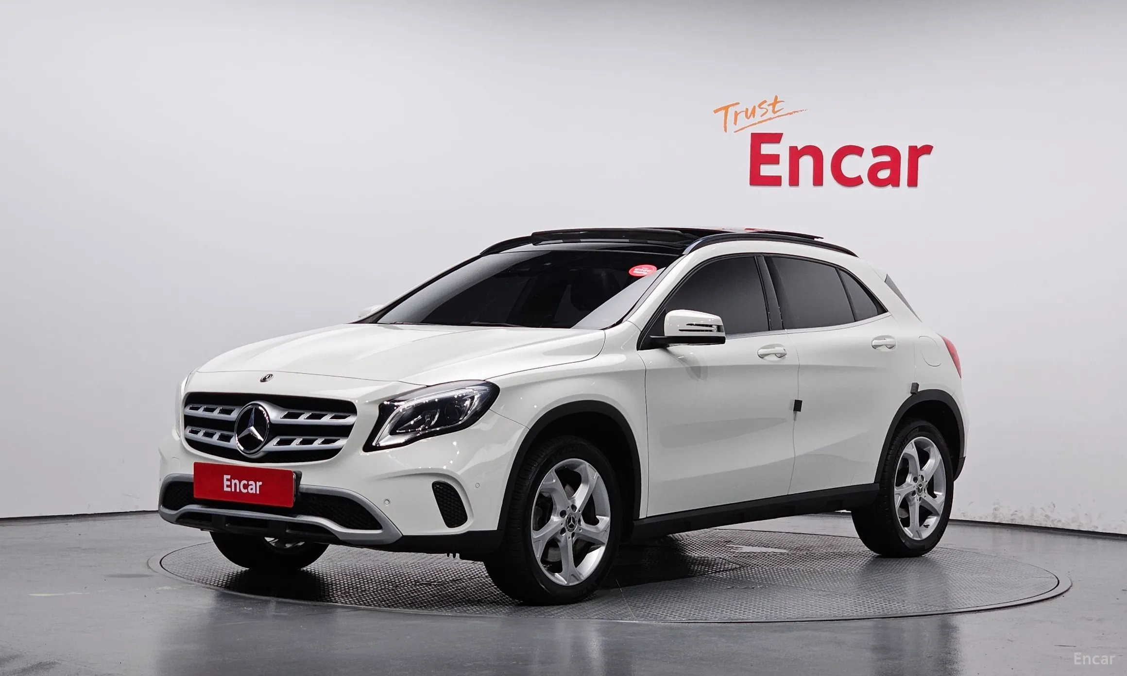 Mercedes Benz GLA-Class X156