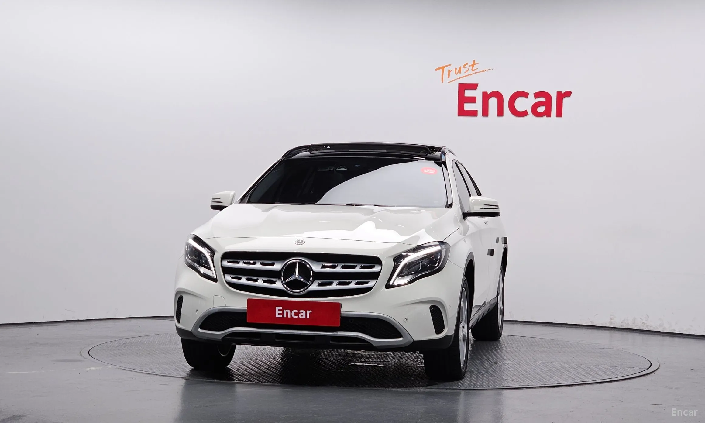 Mercedes Benz GLA-Class X156