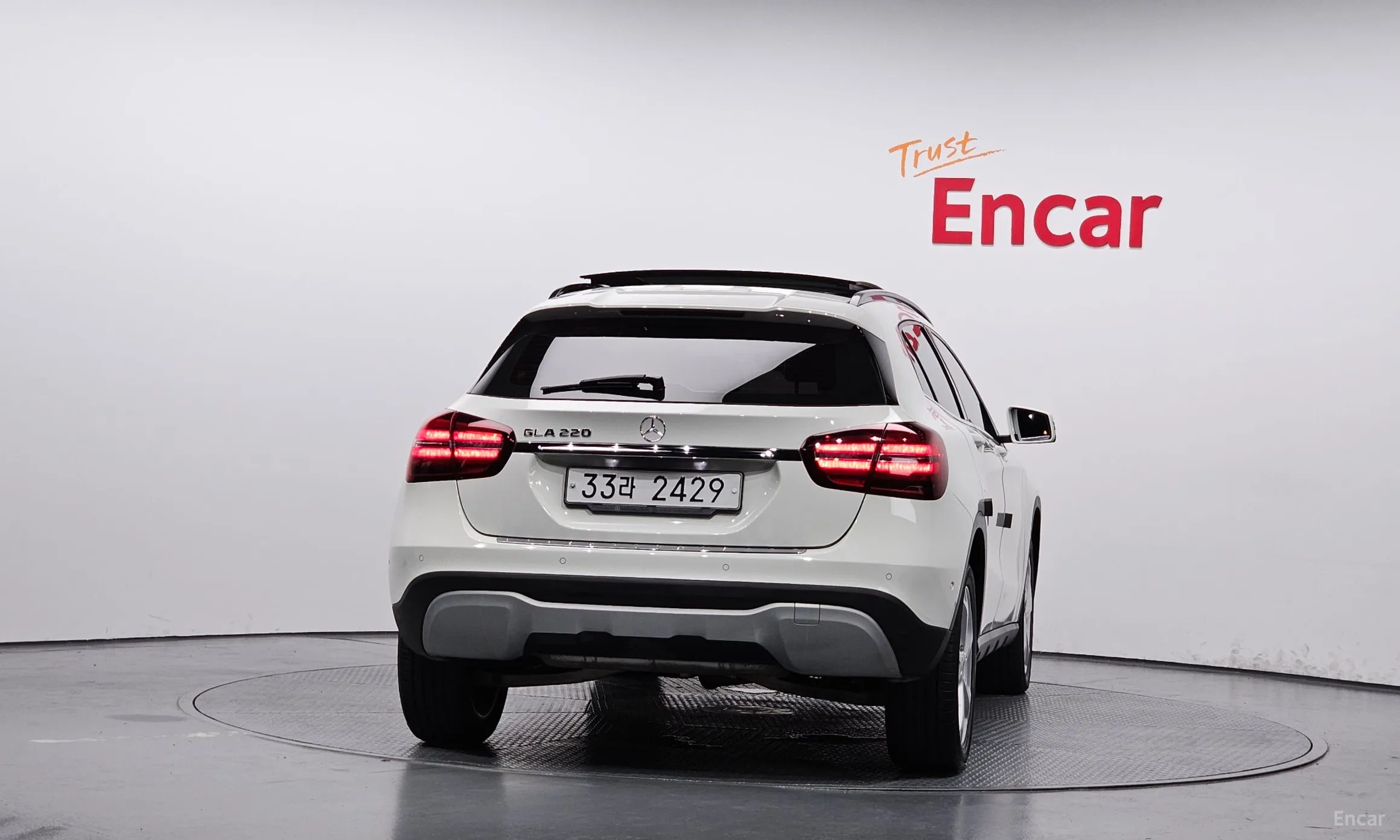 Mercedes Benz GLA-Class X156 превью 3