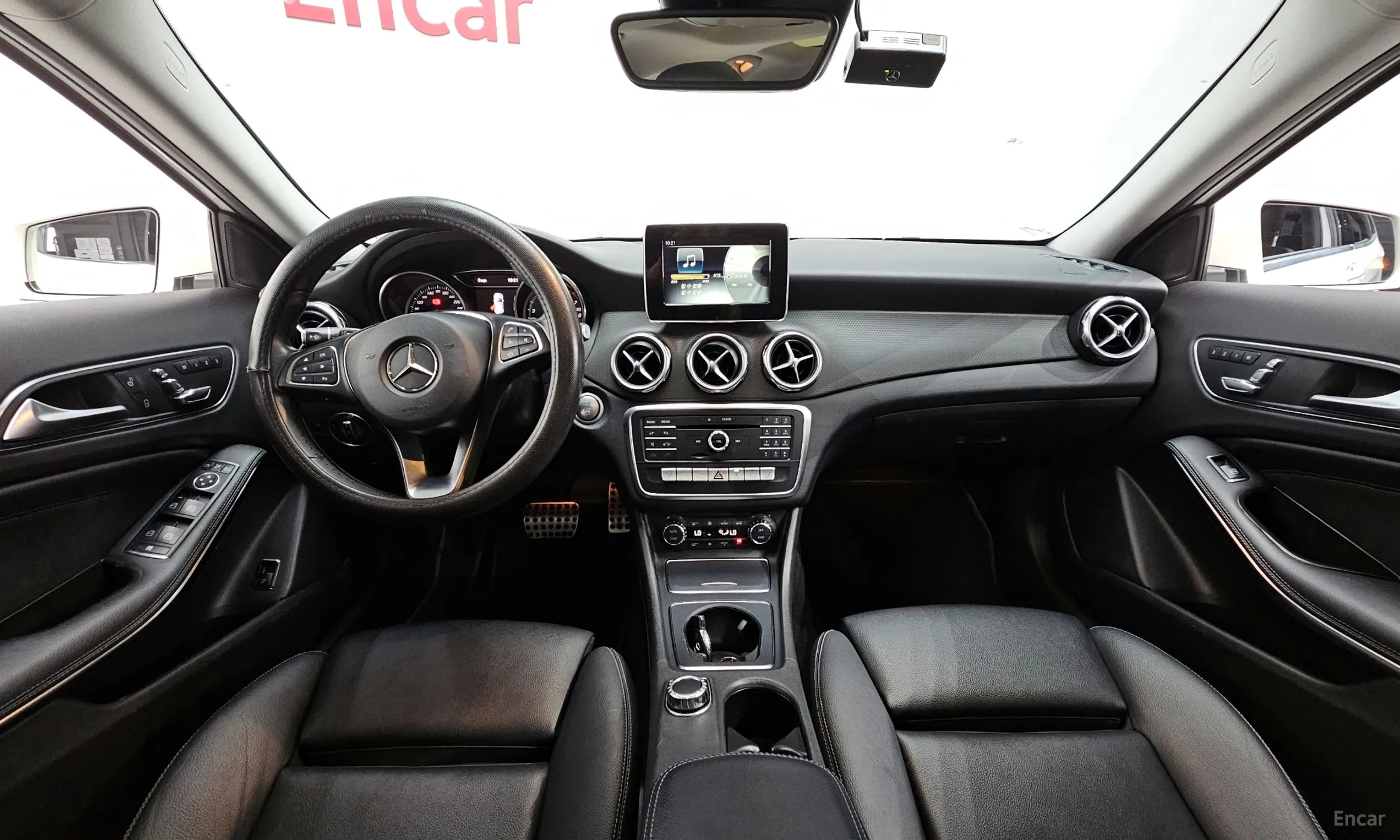 Mercedes Benz GLA-Class X156 превью 4