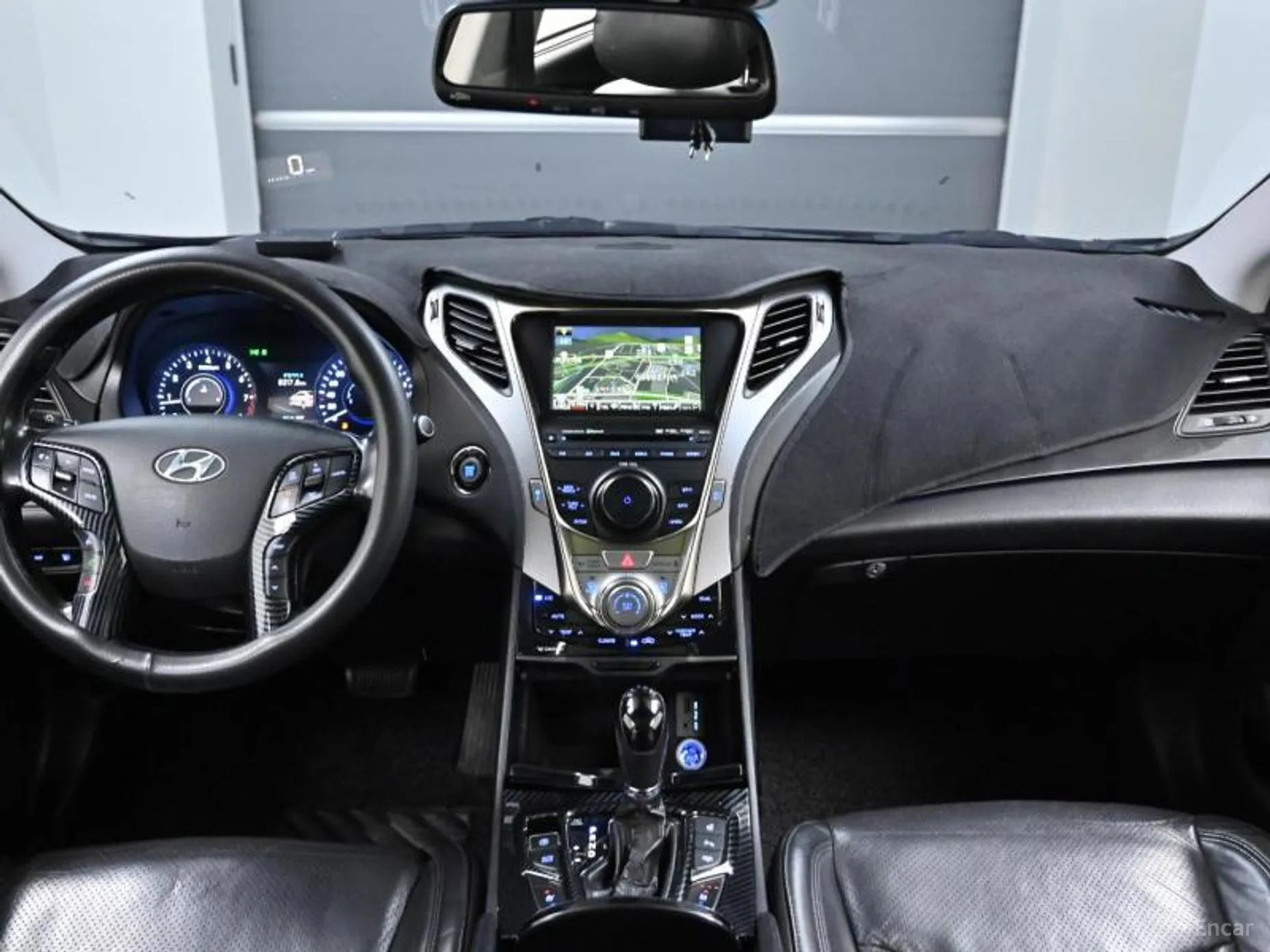 Hyundai Grandeur HG превью 4