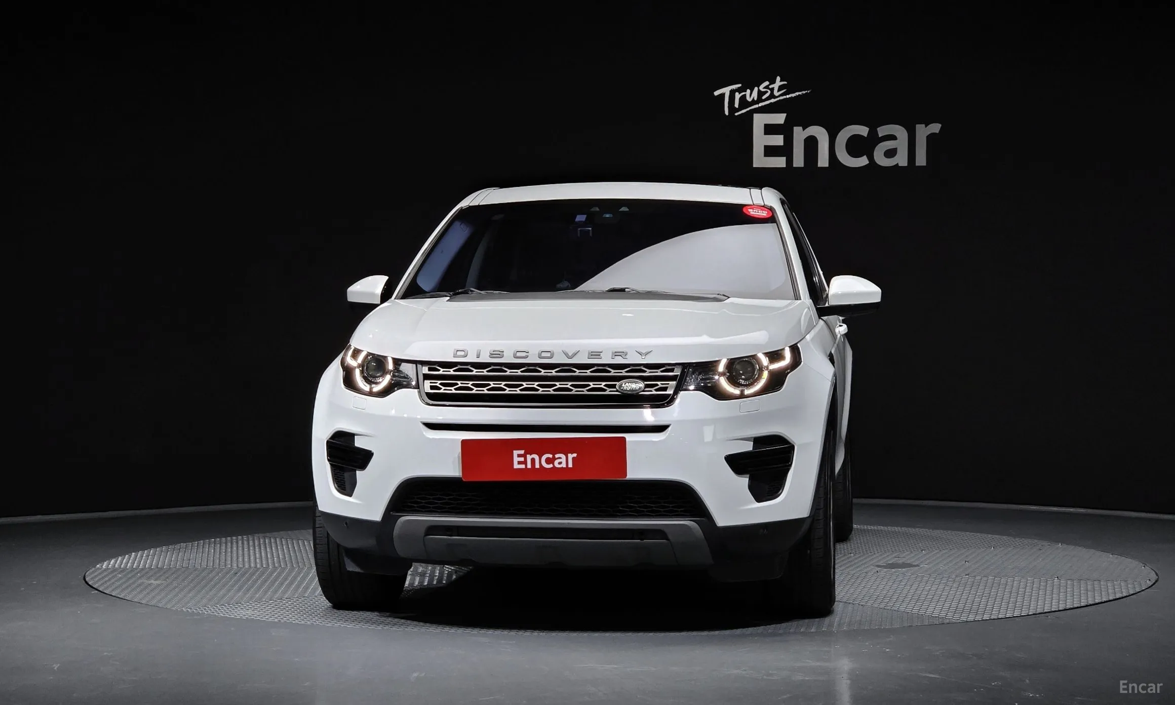 Land Rover Discovery Sports превью 2