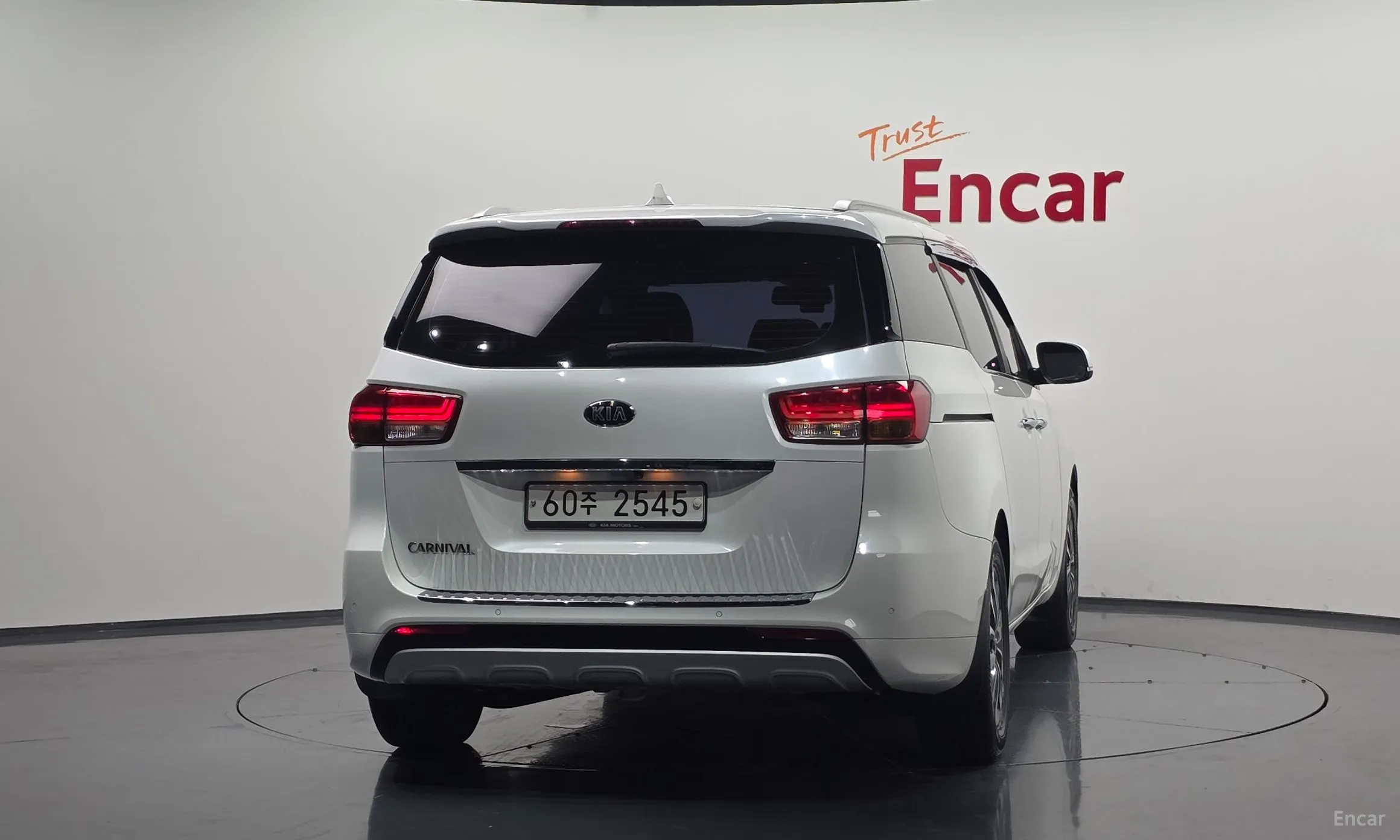 Kia Carnival превью 3