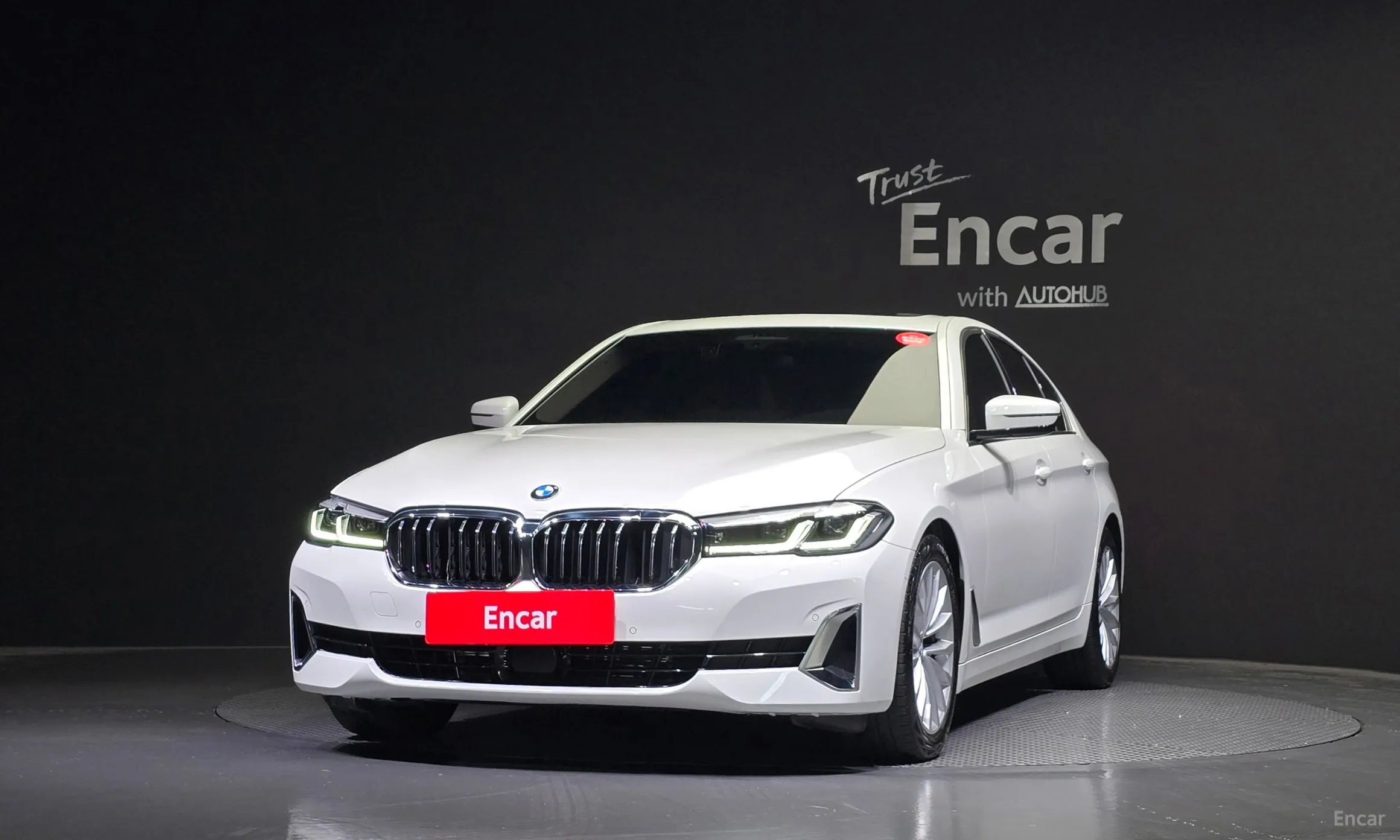 BMW 5 Series (G30) превью 2