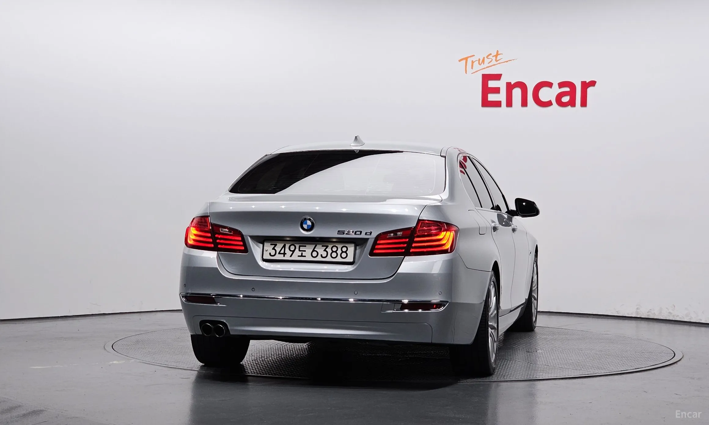 BMW 5 Series (F10) превью 3