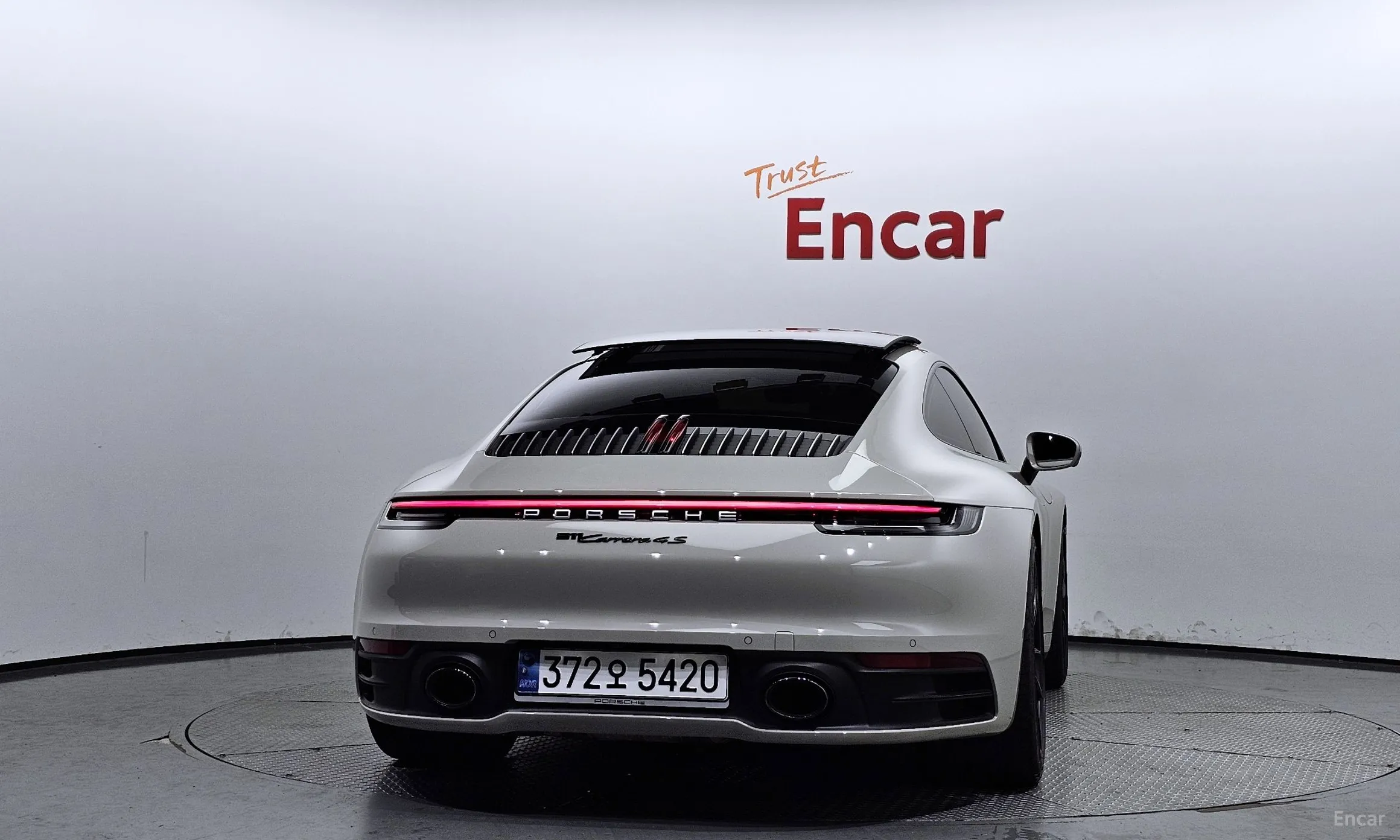 Porsche 911 (992) превью 3