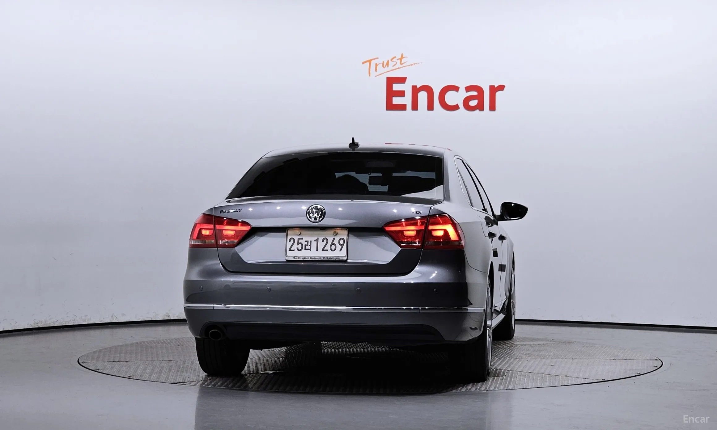 Volkswagen The New Passat превью 3