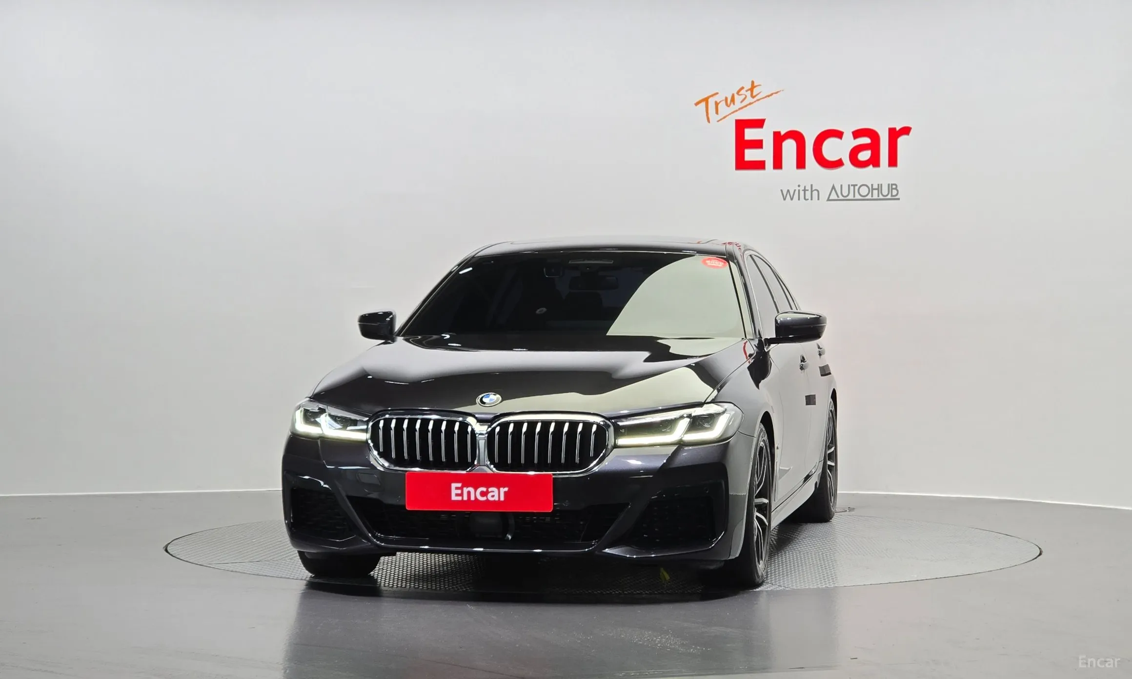 BMW 5 Series (G30) превью 2