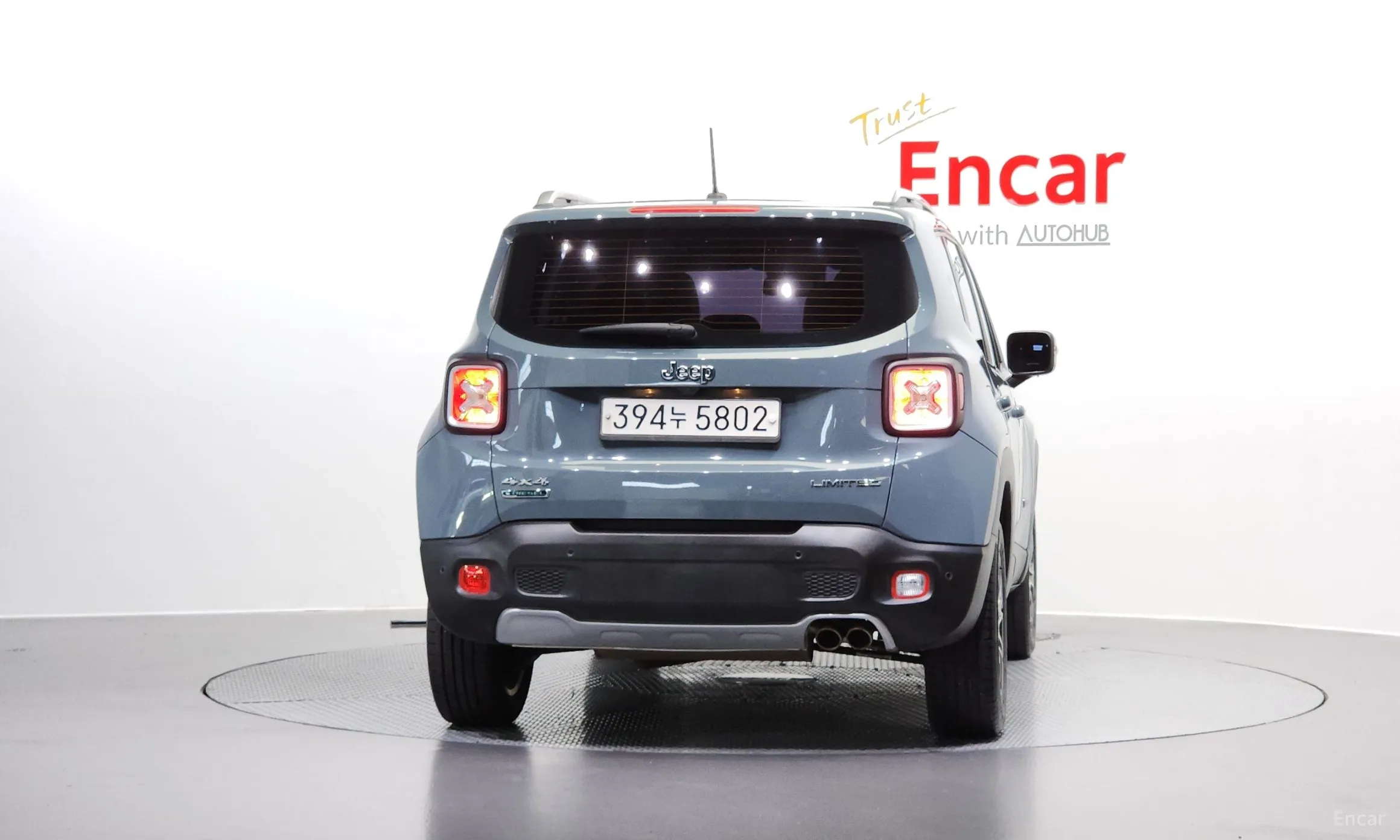Jeep Renegade превью 4
