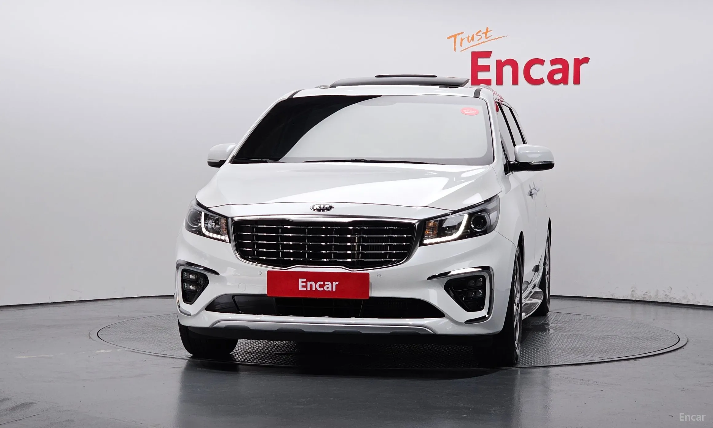 Kia Carnival превью 2