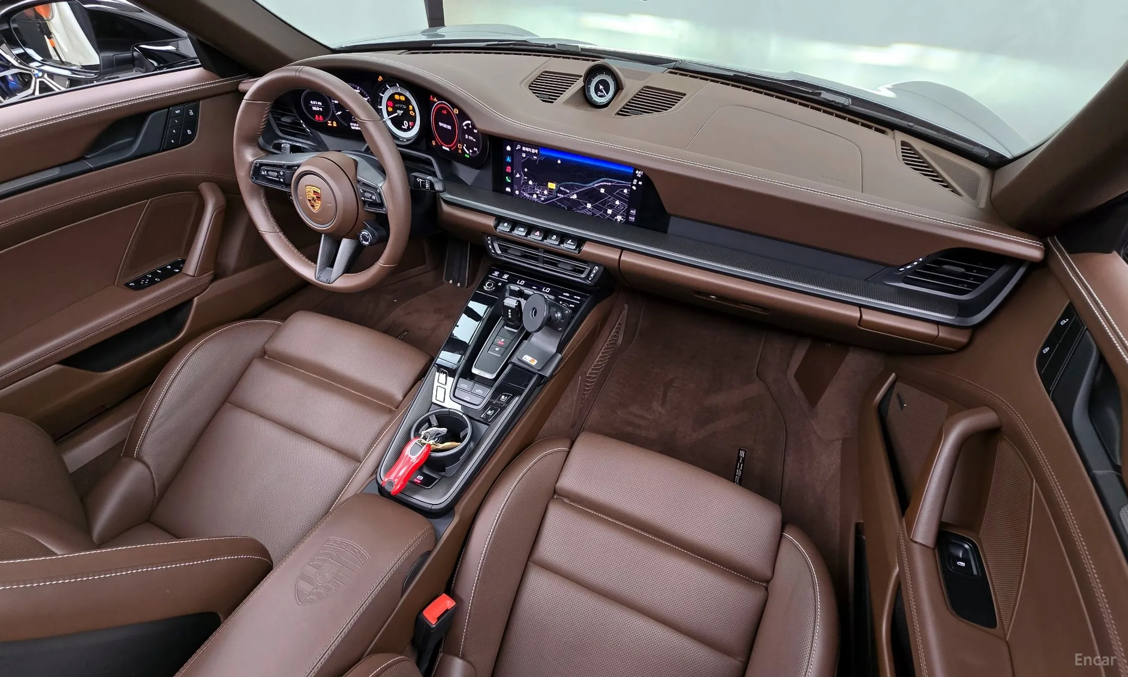 Porsche 911 (992) превью 4
