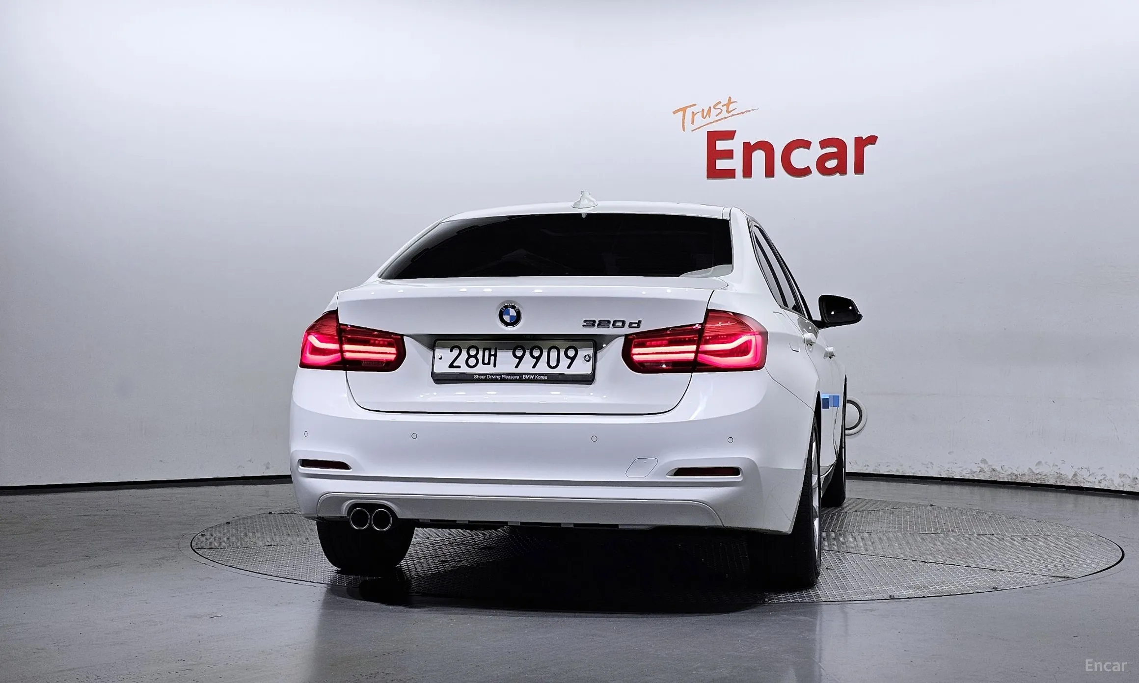 BMW 3 Series (F30) превью 3