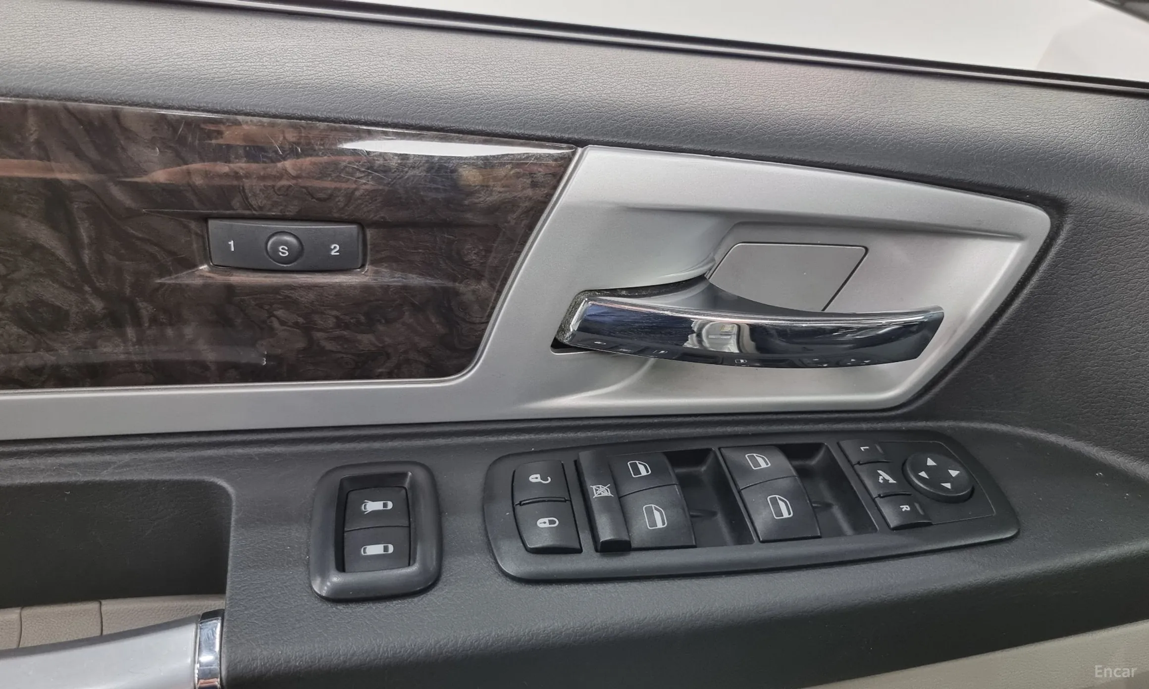 Chrysler Grand Voyager превью 11