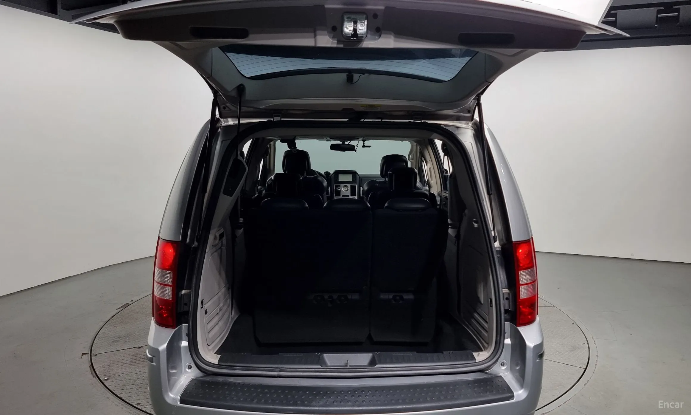 Chrysler Grand Voyager превью 20