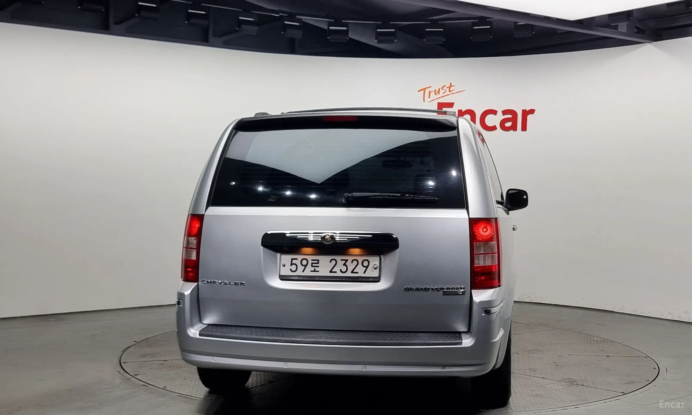 Chrysler Grand Voyager превью 4