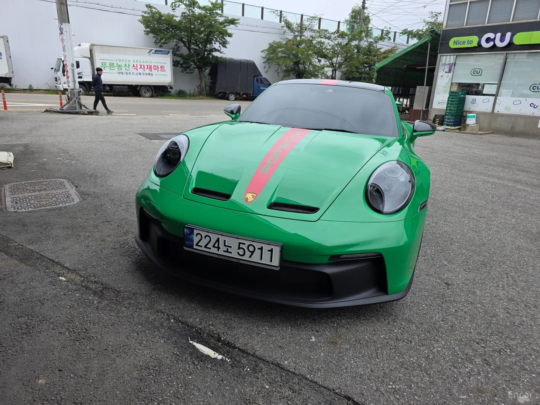 911 (992)