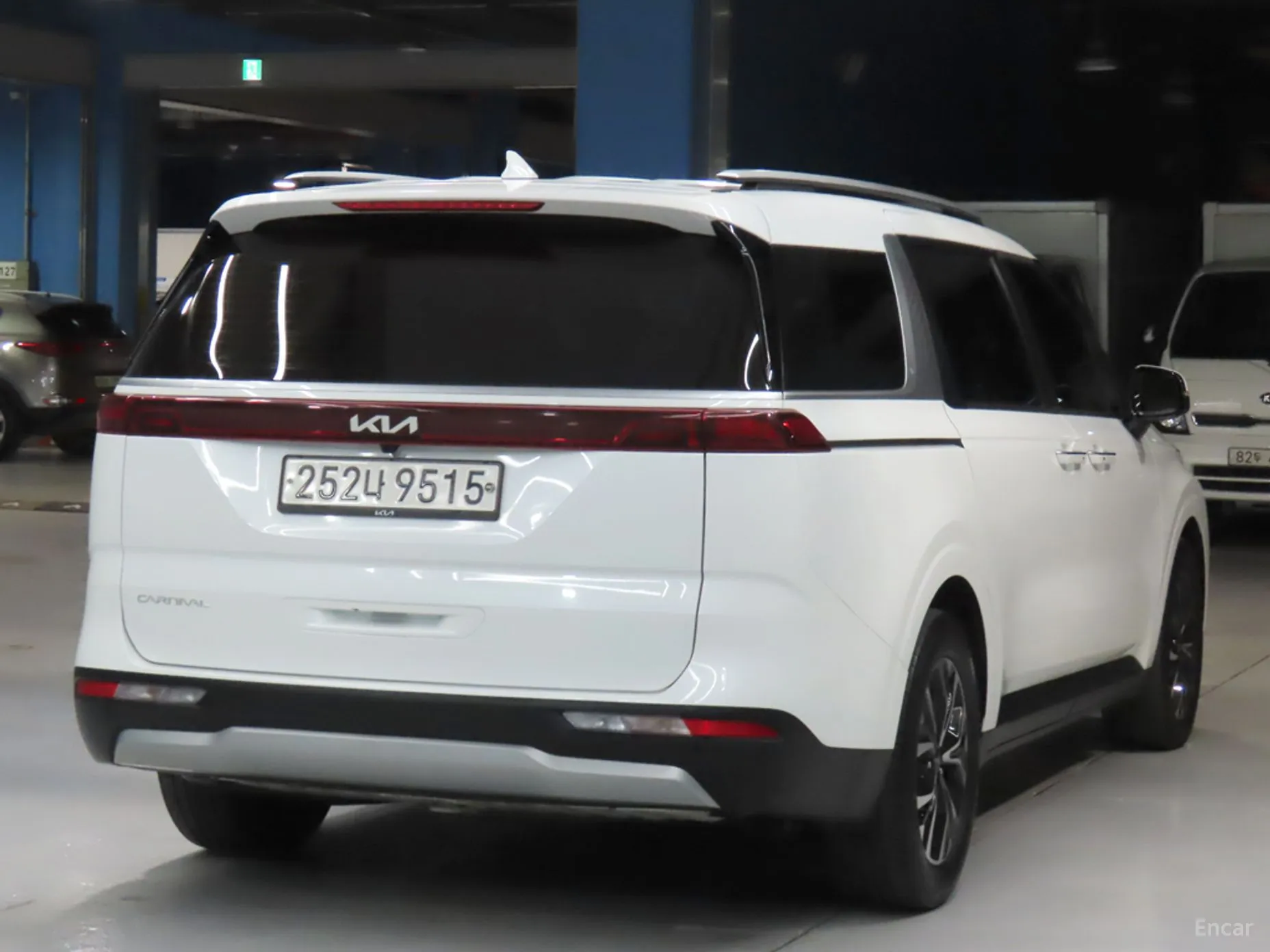 Kia Carnival Gen 4 превью 3