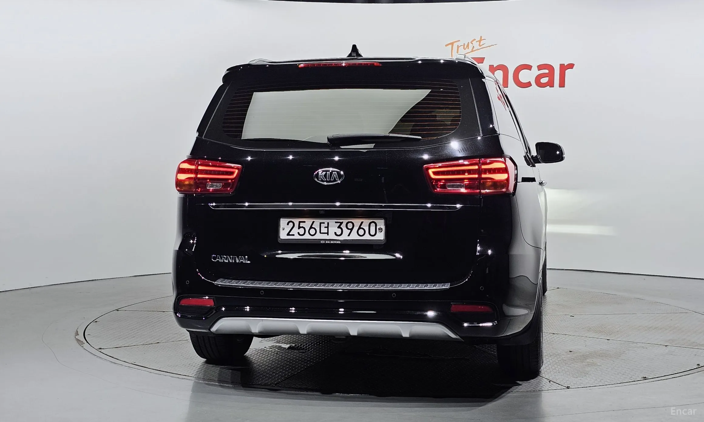 Kia Carnival превью 3