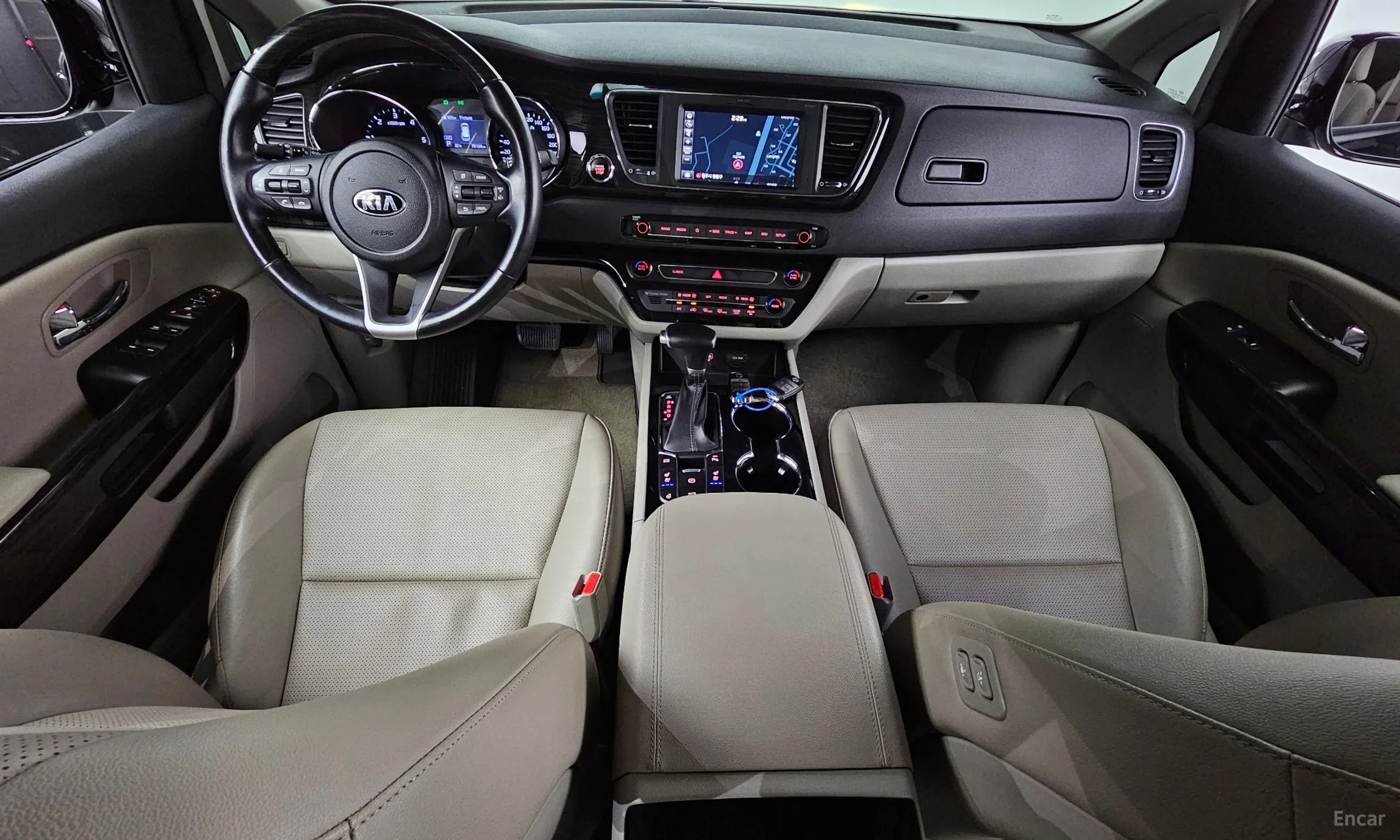Kia Carnival превью 4