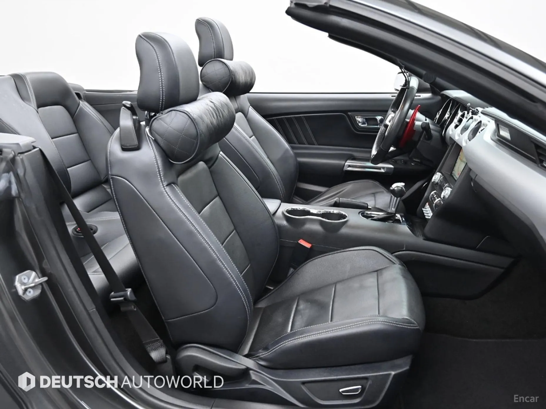 Ford Mustang превью 10