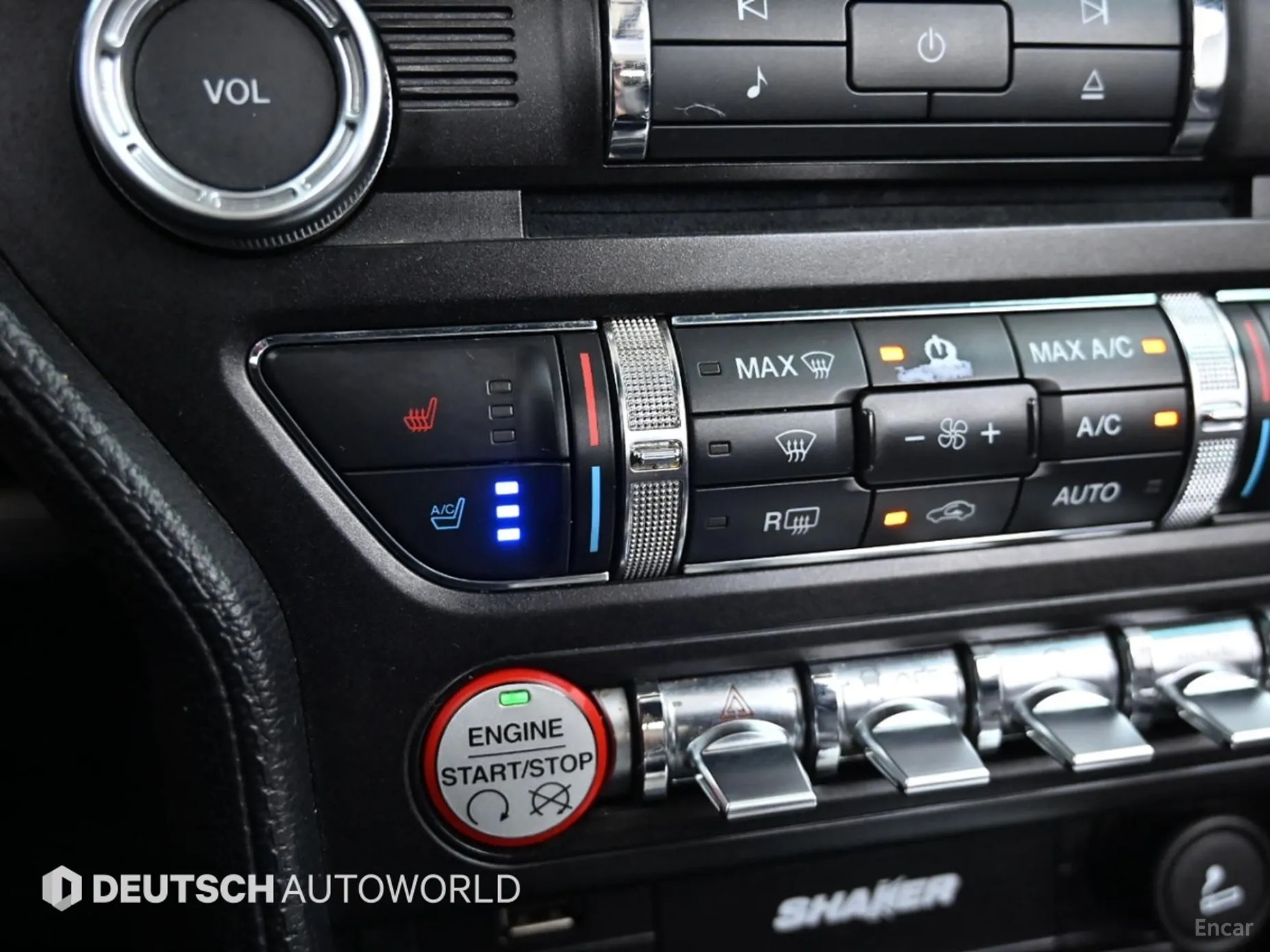 Ford Mustang превью 17