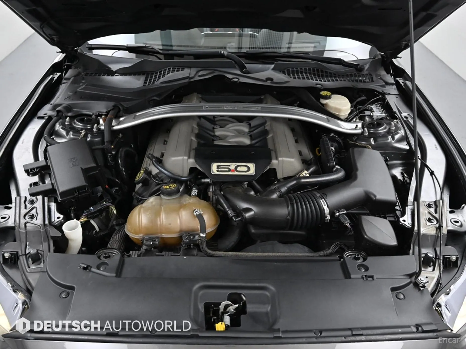 Ford Mustang превью 6